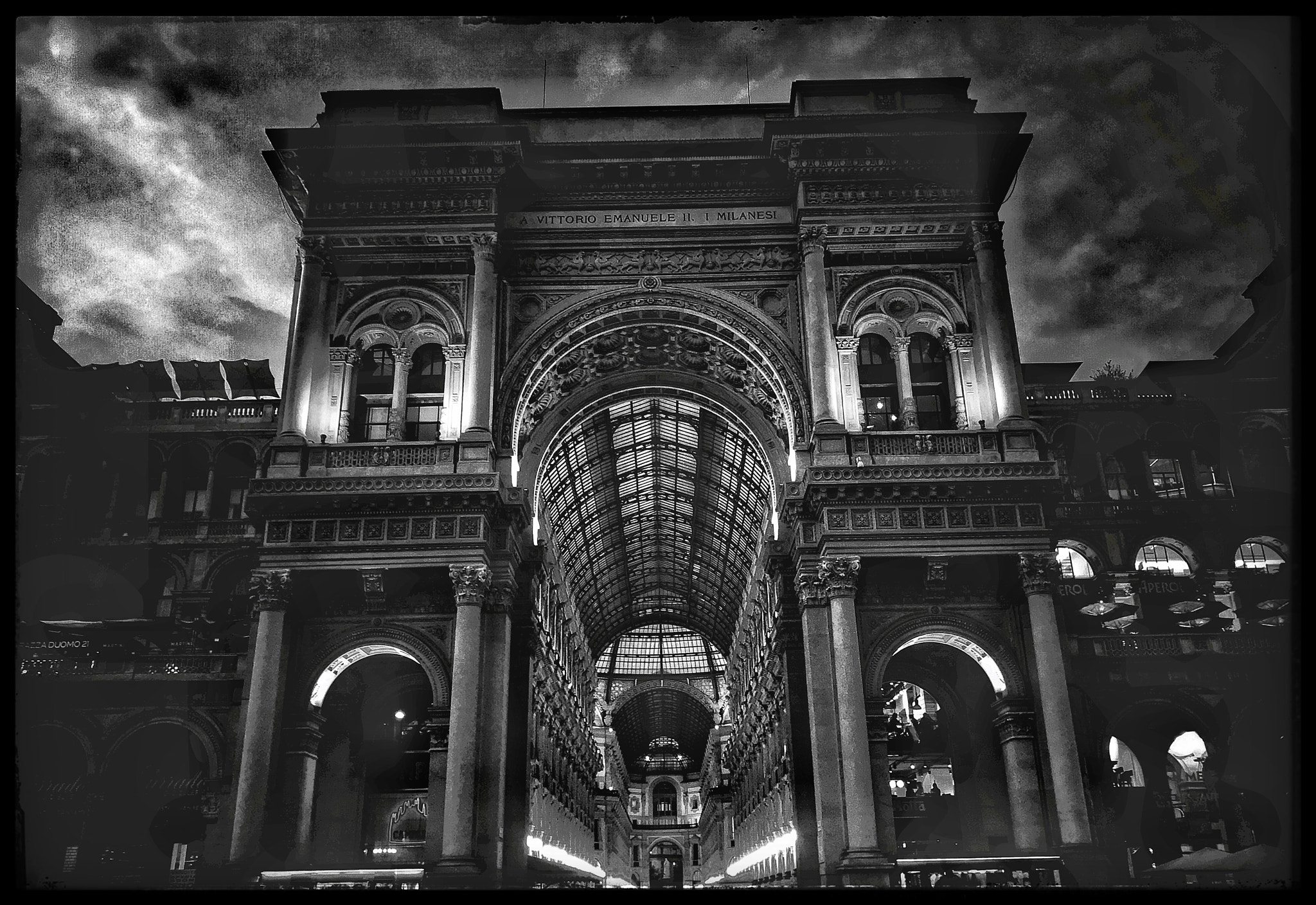 Hipstamatic 339 sample photo. Galleria vittorio emanuel photography