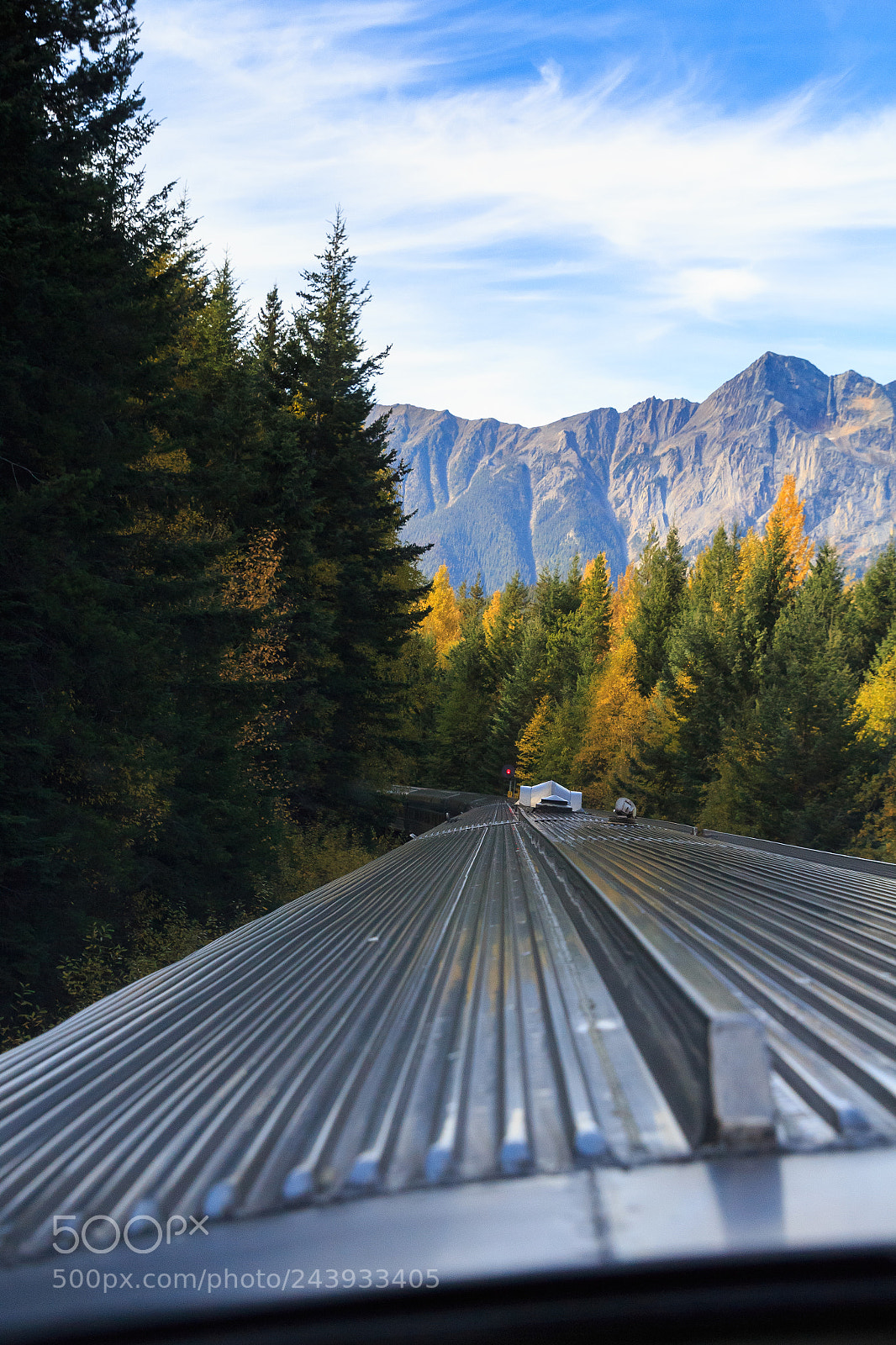 Canon EOS 700D (EOS Rebel T5i / EOS Kiss X7i) sample photo. Via rail the canadian photography