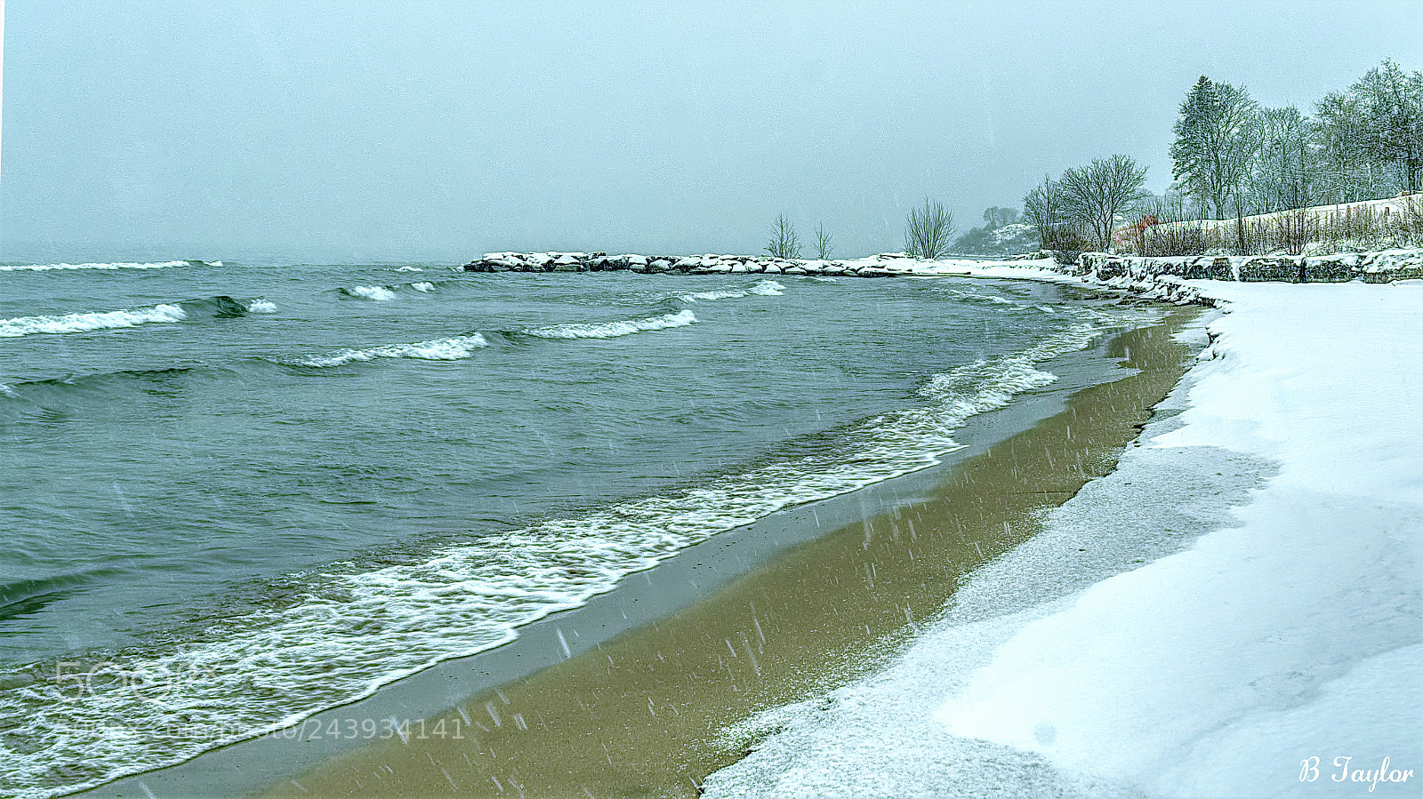 Sony SLT-A57 sample photo. Waves and snow photography