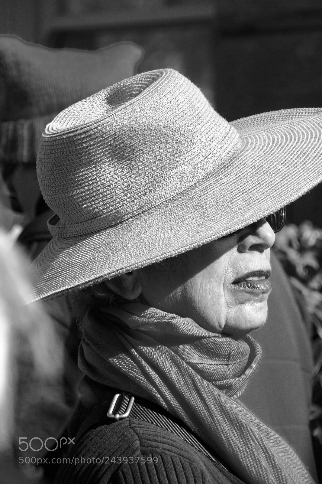 Canon EOS 1000D (EOS Digital Rebel XS / EOS Kiss F) sample photo. Stranger photography