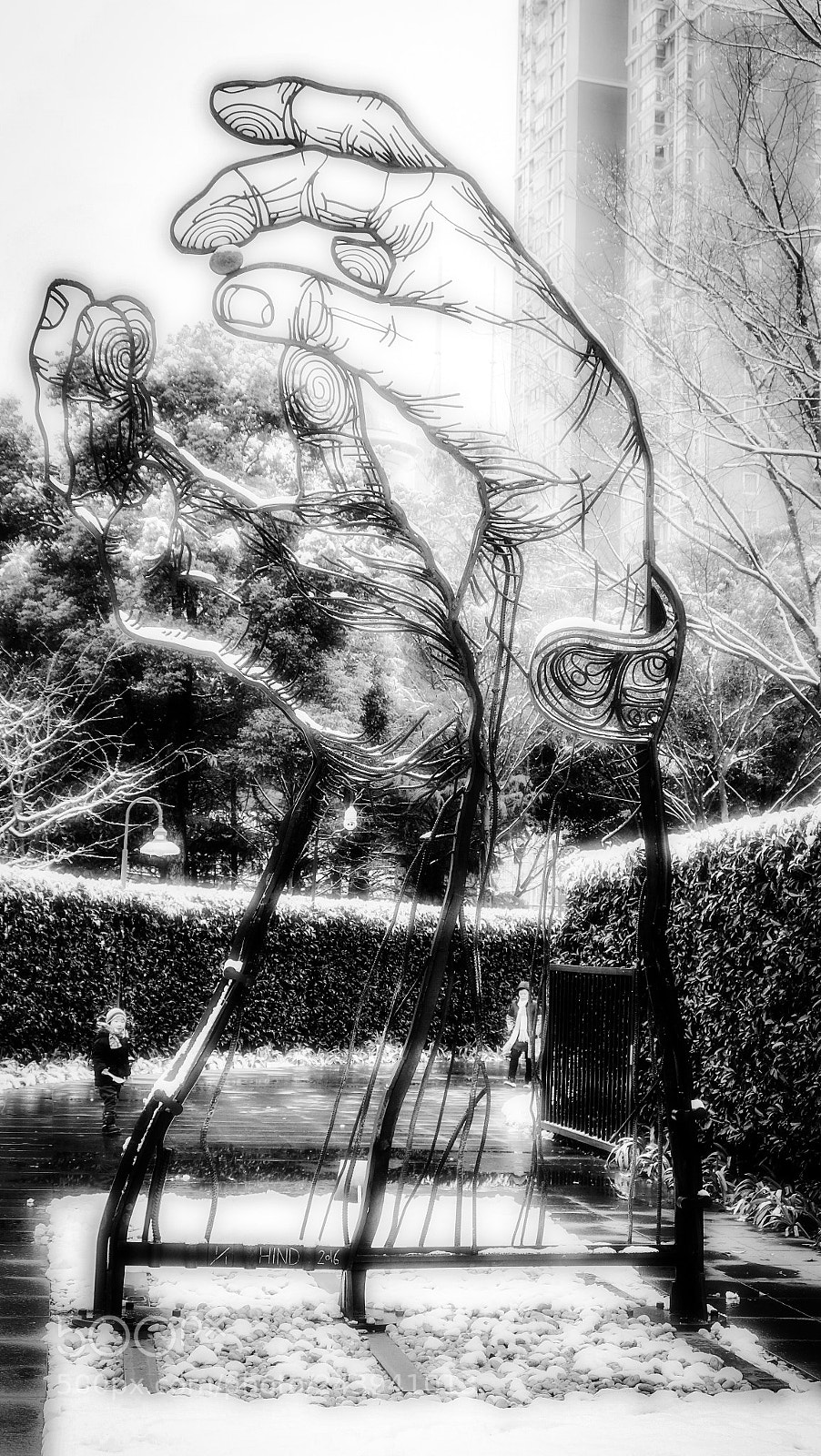 Fujifilm X-T10 sample photo. Hand lines sculpture photography