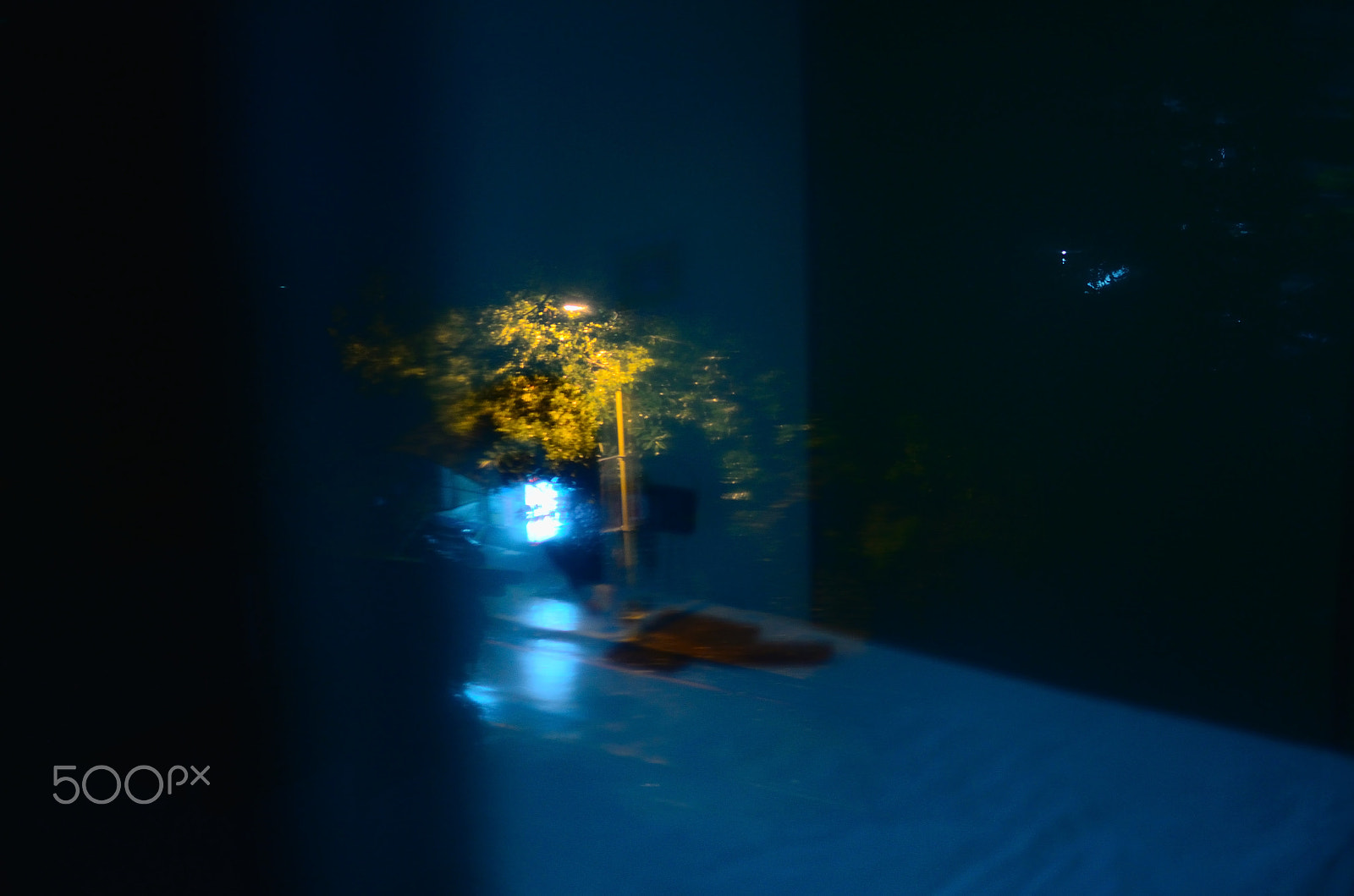 Nikon D7000 + Nikon AF-S DX Nikkor 35mm F1.8G sample photo. Depression patients' deep thought photography