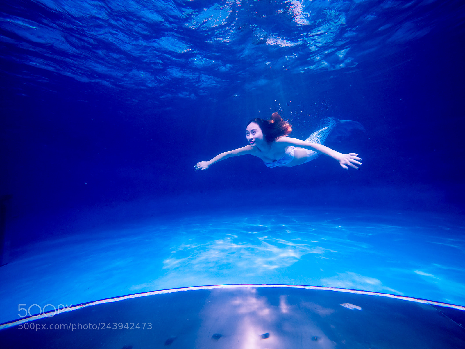 Panasonic Lumix DMC-GX7 sample photo. Lovely mermaid underwater bride photography