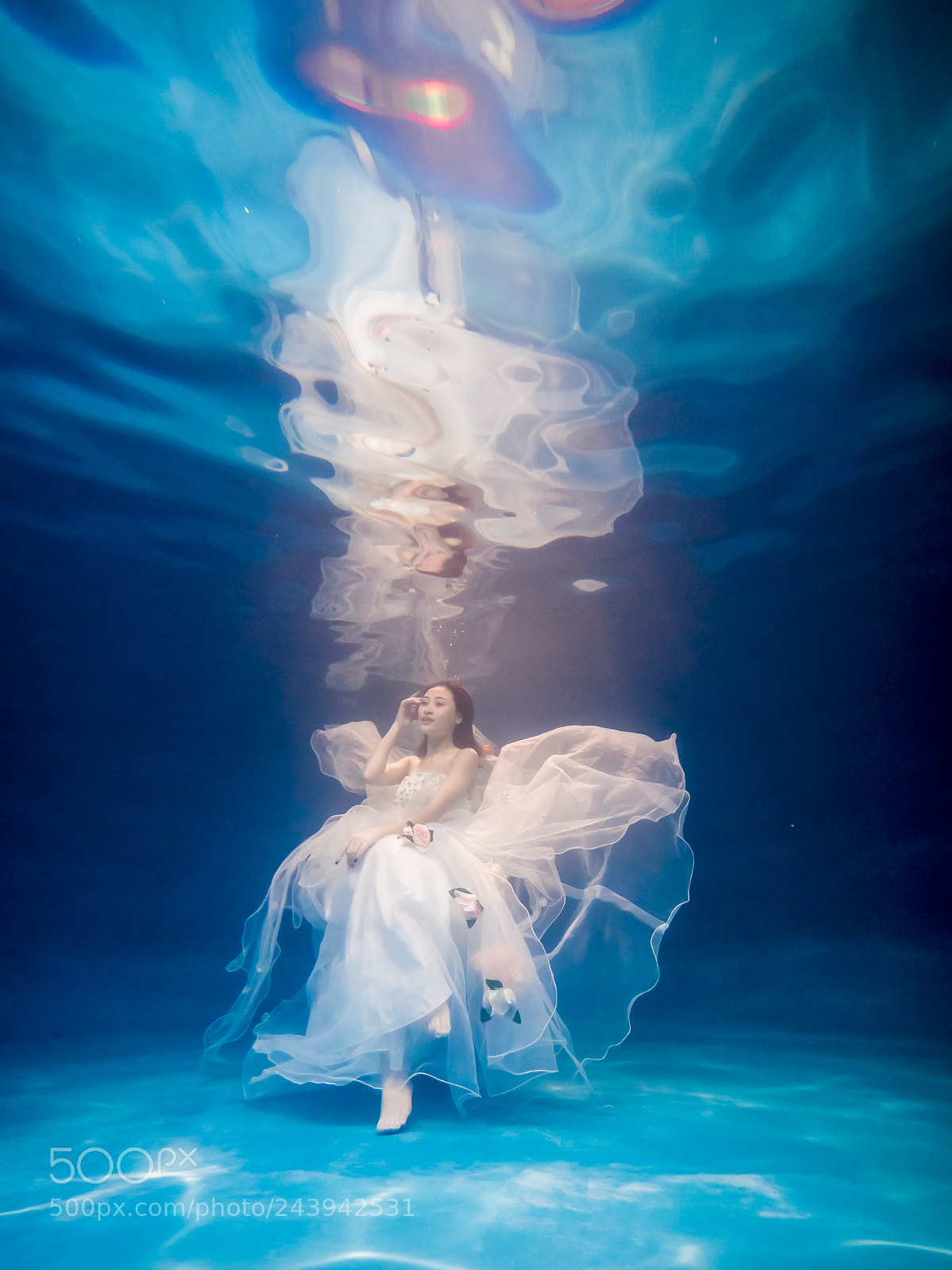 Olympus OM-D E-M1 Mark II sample photo. Lovely mermaid underwater bride photography