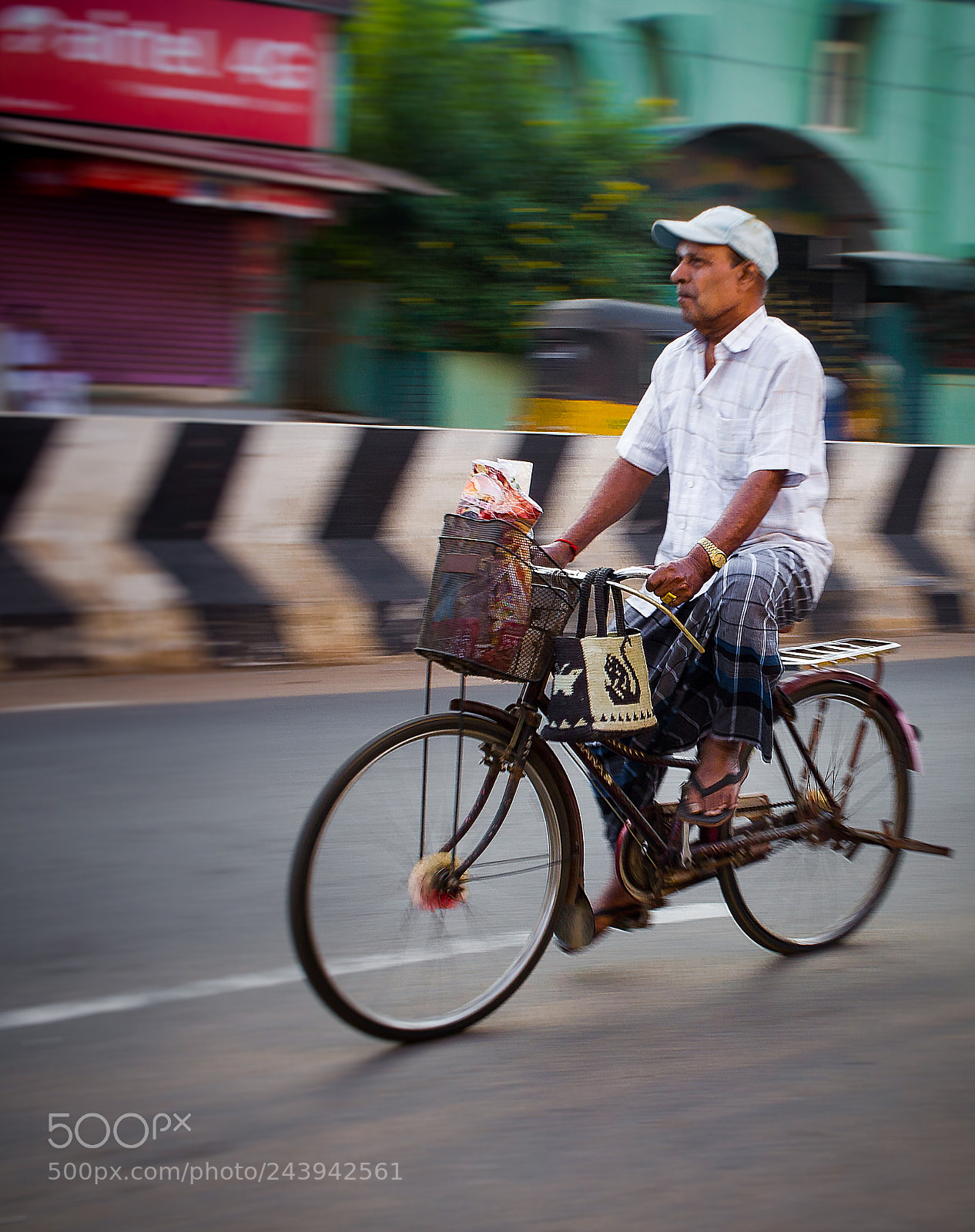 Canon EOS 550D (EOS Rebel T2i / EOS Kiss X4) sample photo. Cycling in tamil nadu photography