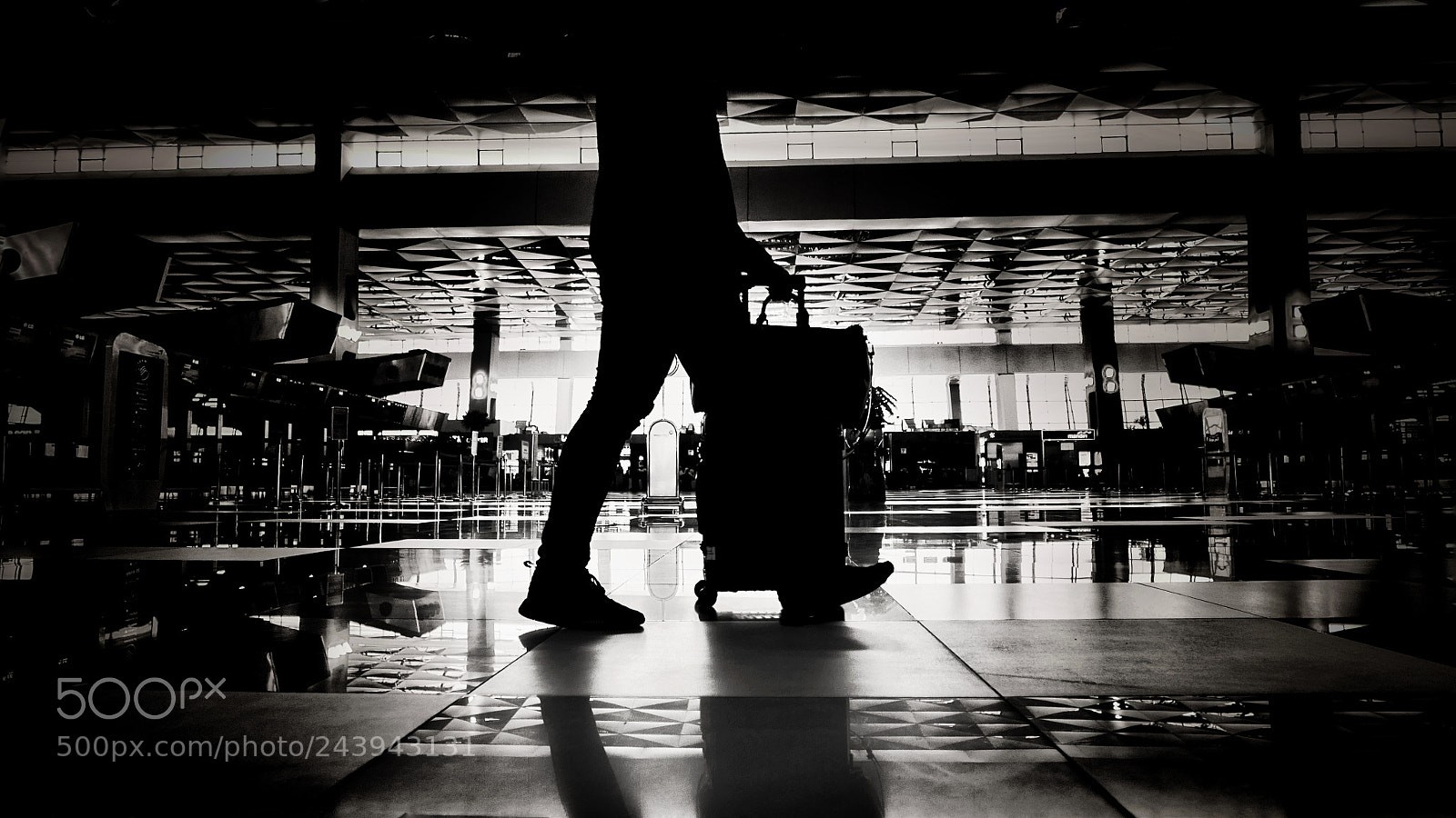 Panasonic Lumix DMC-LX100 sample photo. Airport life photography