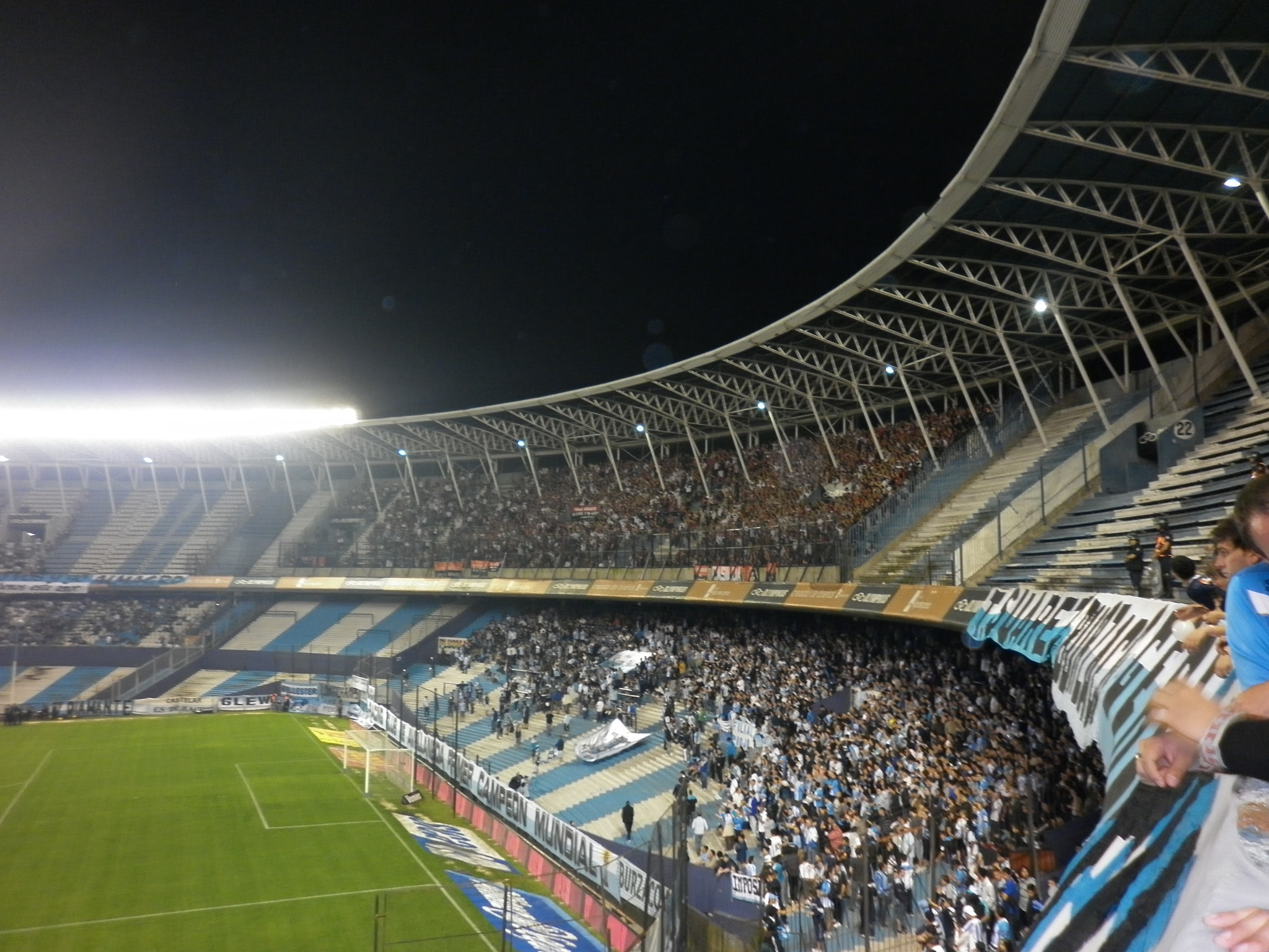 Panasonic DMC-F3 sample photo. El cilindro: racing vs. newell's photography
