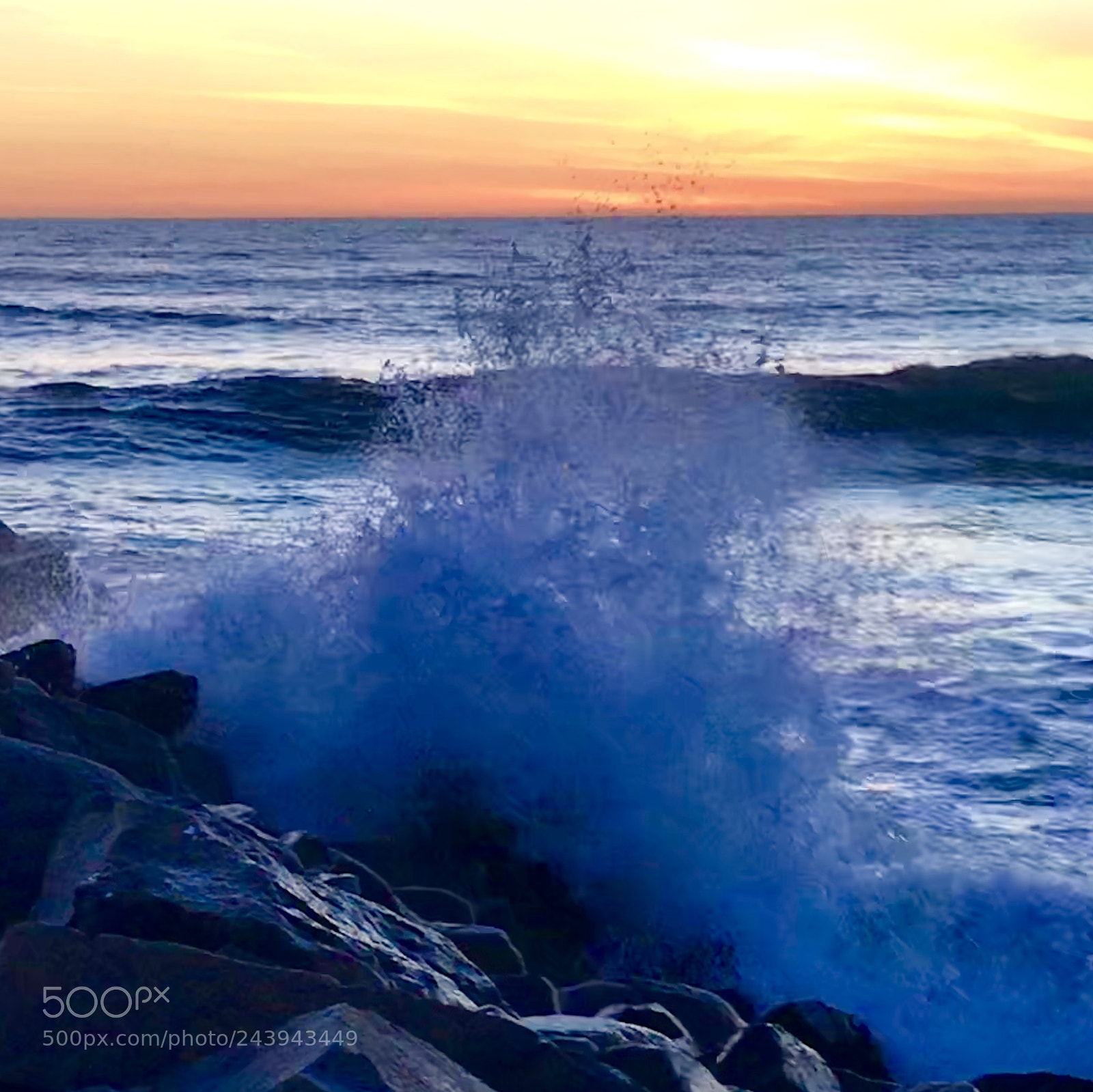 Apple iPhone 7 sample photo. Blue wave crash on photography