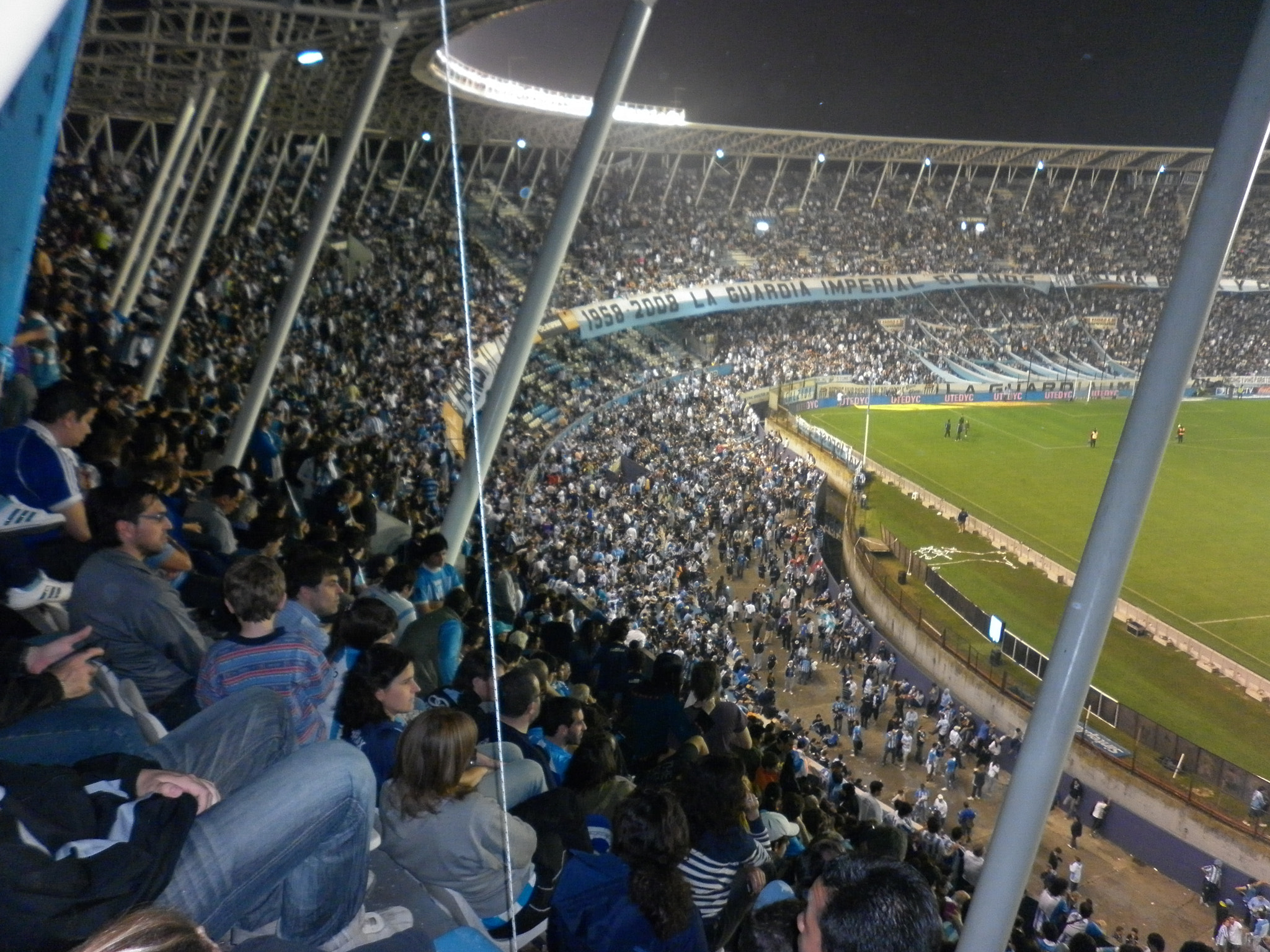 Panasonic DMC-F3 sample photo. El cilindro: racing vs. newell's photography