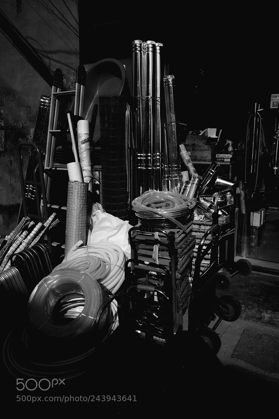 Fujifilm X70 sample photo. Title photography