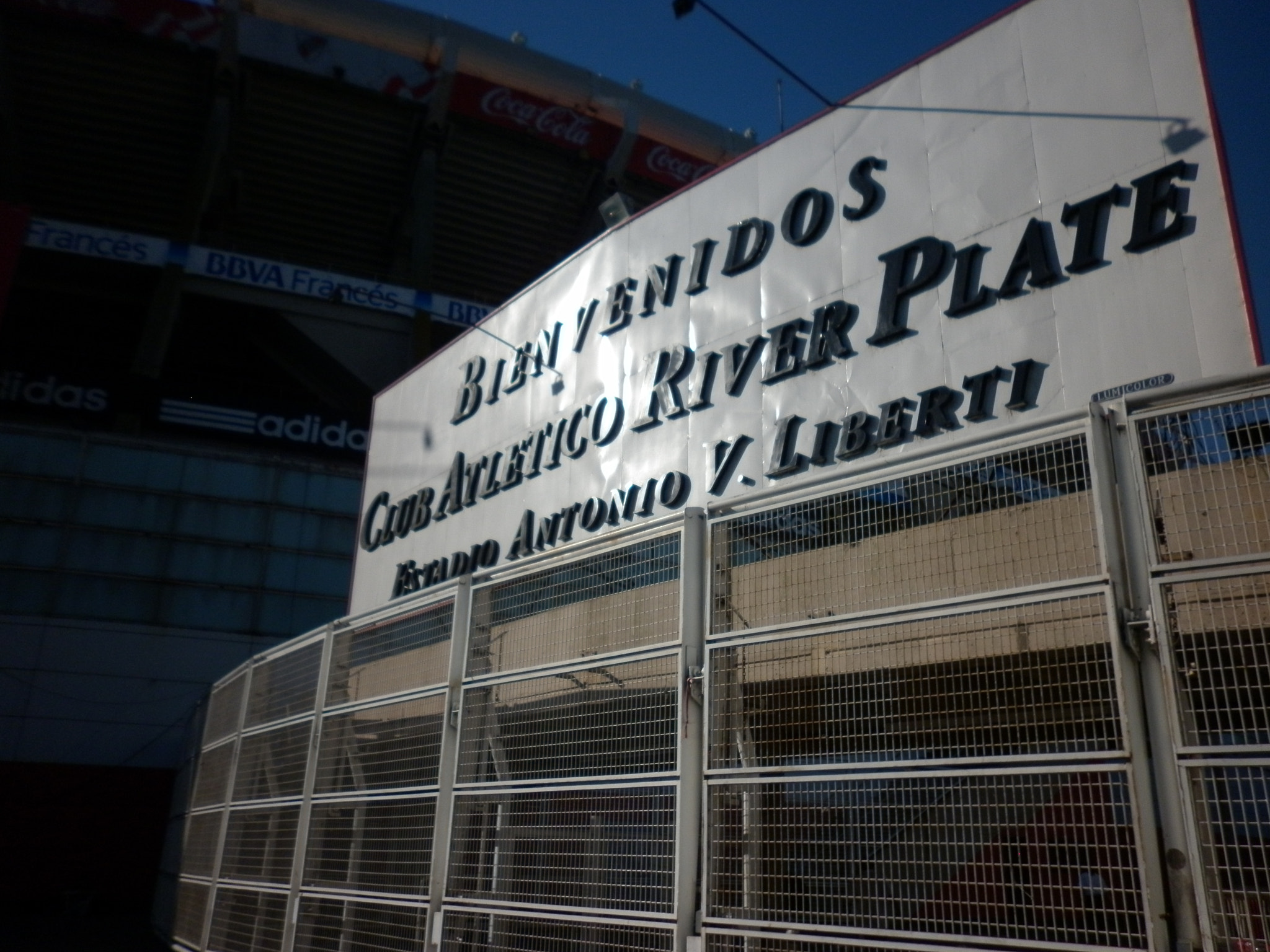 Panasonic DMC-F3 sample photo. El monumental photography