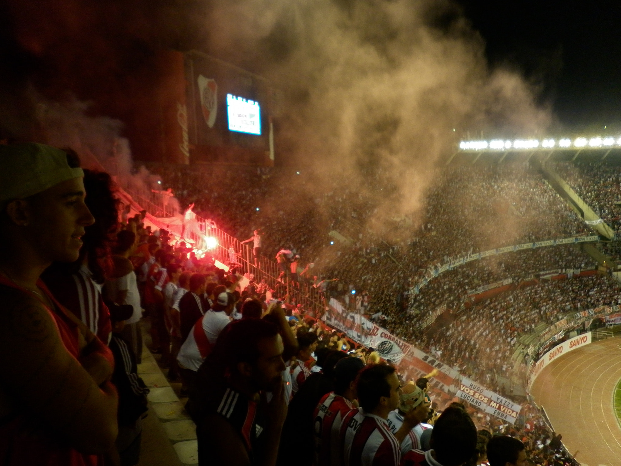 Panasonic DMC-F3 sample photo. El monumental: river vs. estudiantes photography
