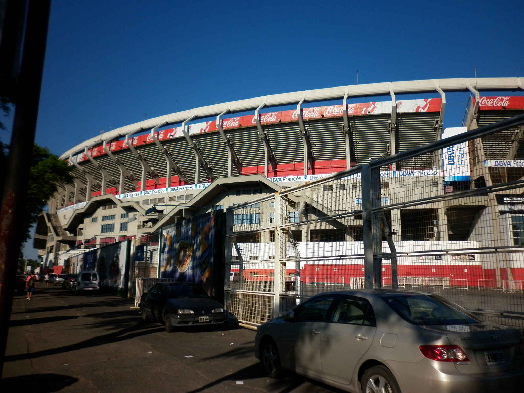 Panasonic DMC-F3 sample photo. El monumental photography