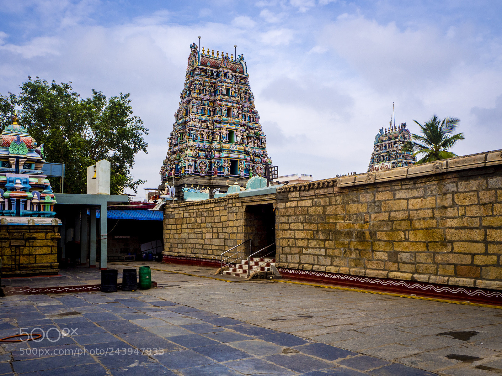 Olympus OM-D E-M10 II sample photo. Kasthuri ranganatha perumal temple photography