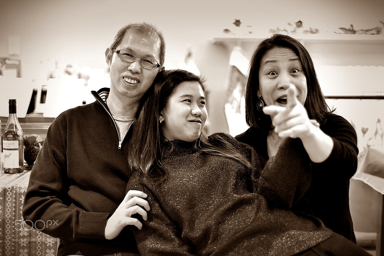 Nikon D750 + Nikon AF Nikkor 50mm F1.8D sample photo. Family portrait photography
