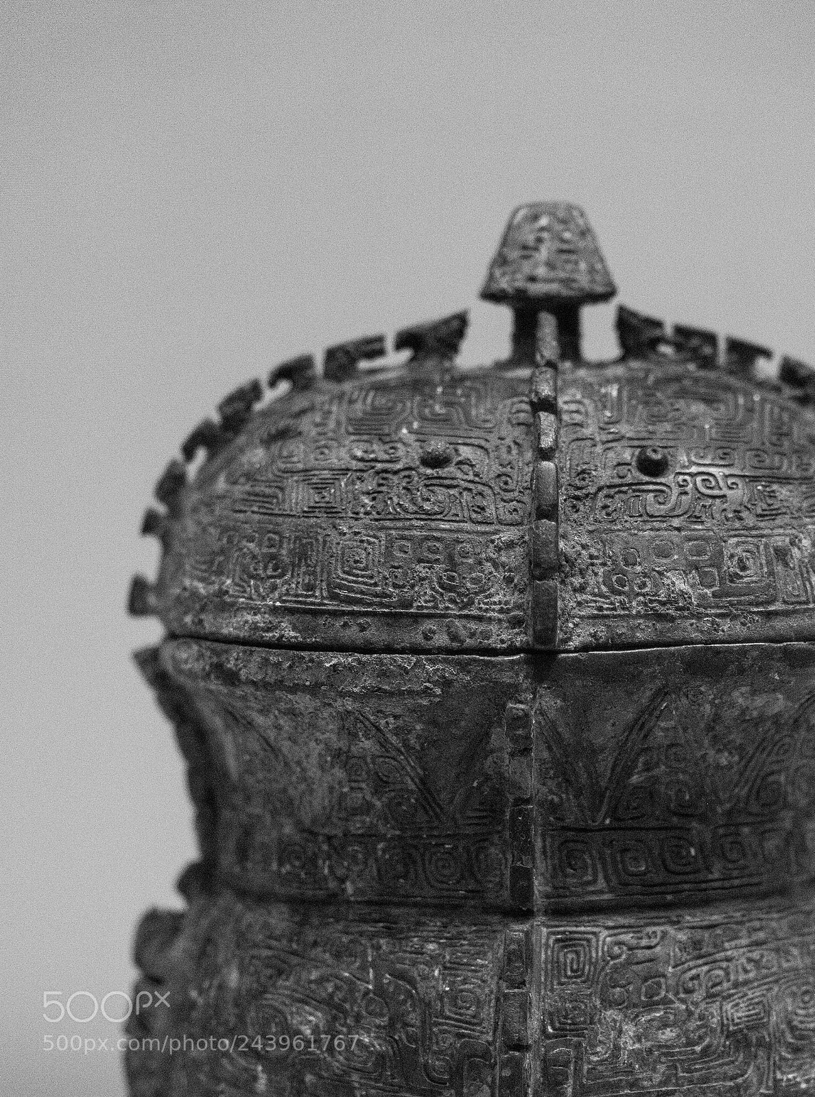 Leica SL (Typ 601) sample photo. 看上去体胖心宽饮酒器觯(zhi)，瞪着豆豆眼，注视着你呐！ photography