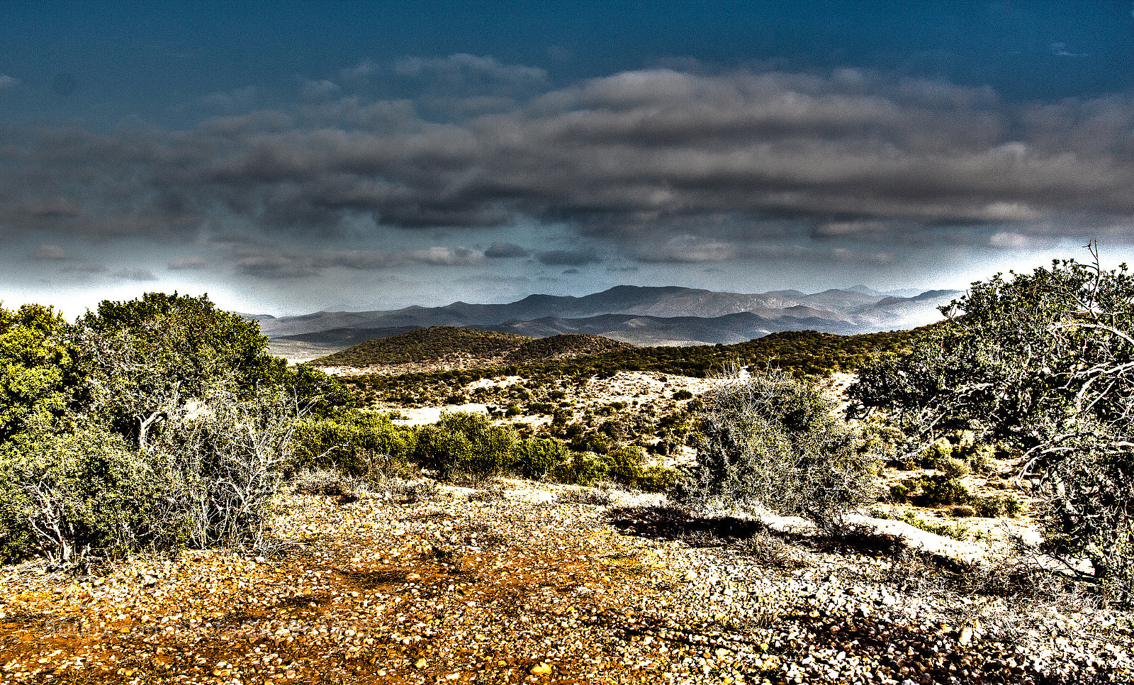 Canon EOS 650D (EOS Rebel T4i / EOS Kiss X6i) sample photo. Mountain backdrop. photography