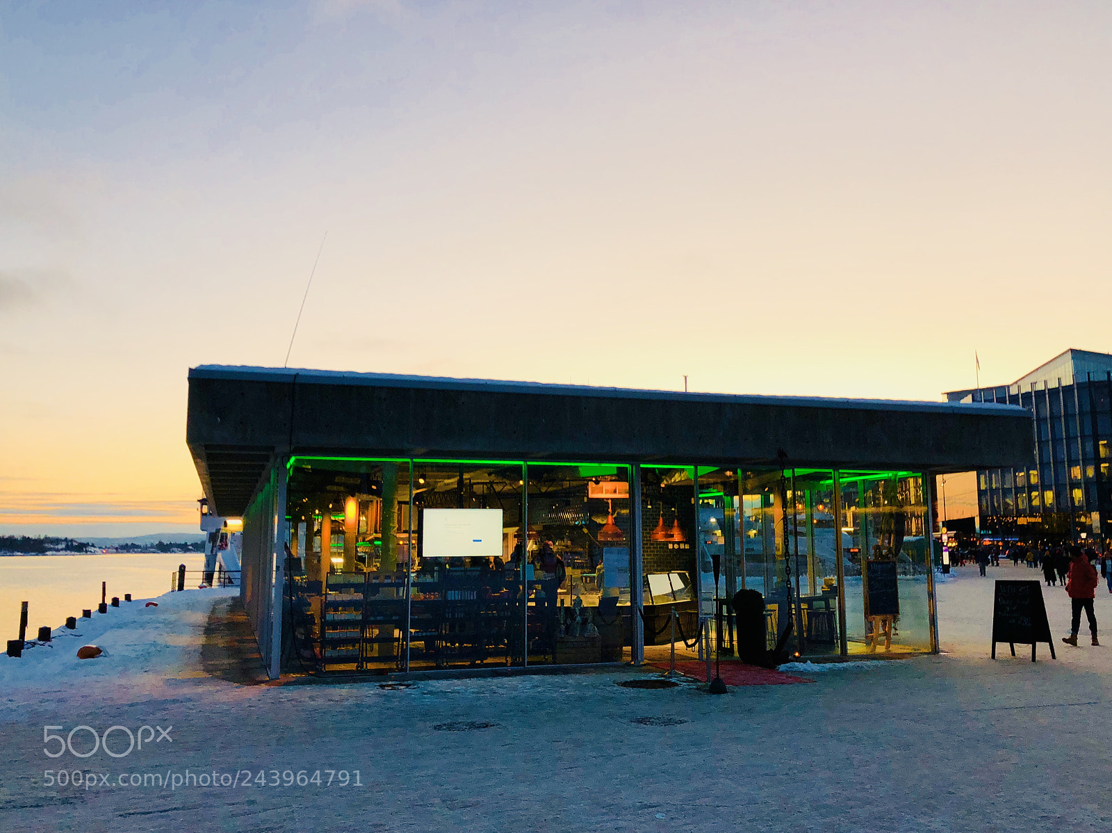 Apple iPhone X sample photo. Fish restaurant at r photography