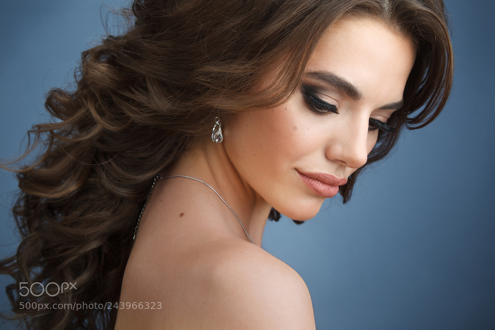 Canon EOS-1D Mark IV sample photo. Bride's portrait photography