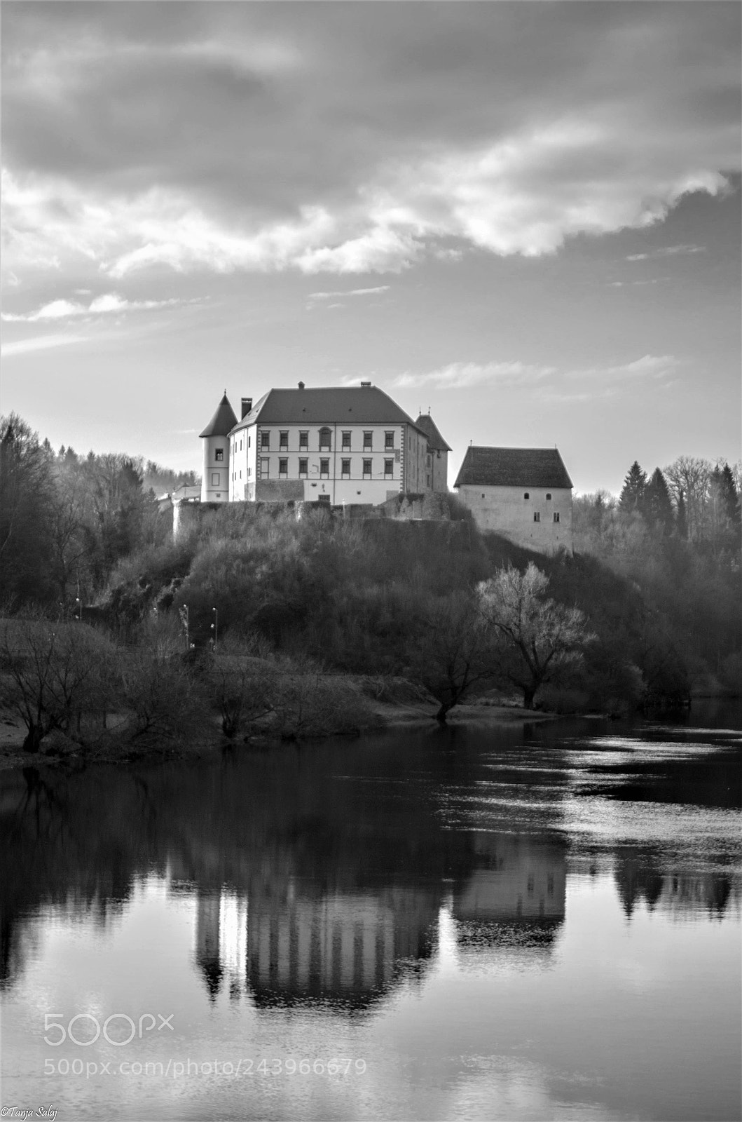 Nikon D5100 sample photo. "castle on the hill" photography