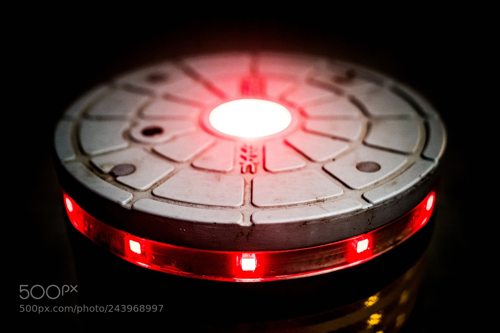 Nikon D810 sample photo. Red signal -closed- photography