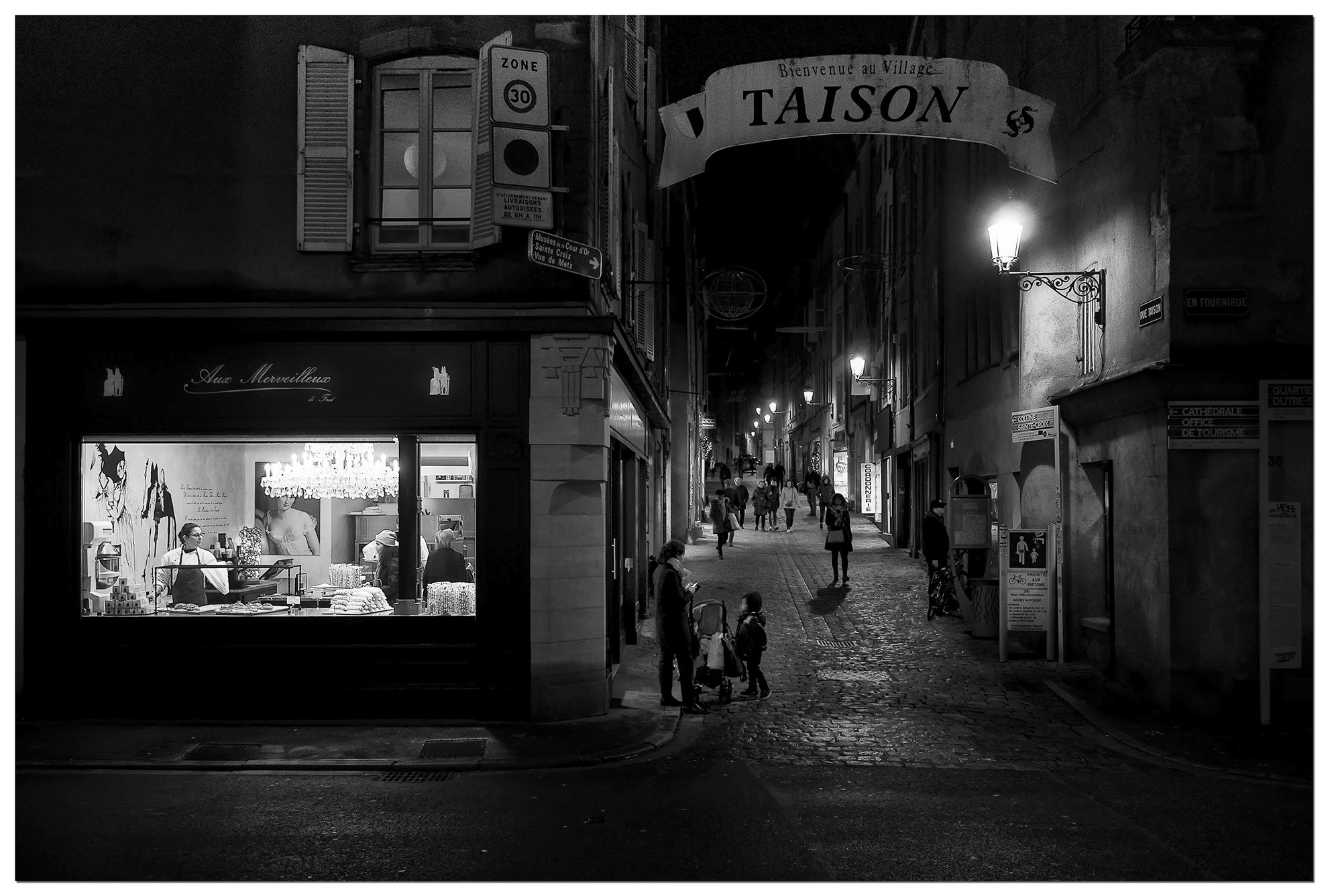 Panasonic Lumix DMC-GM5 sample photo. La merveilleuse entrée au village taison photography