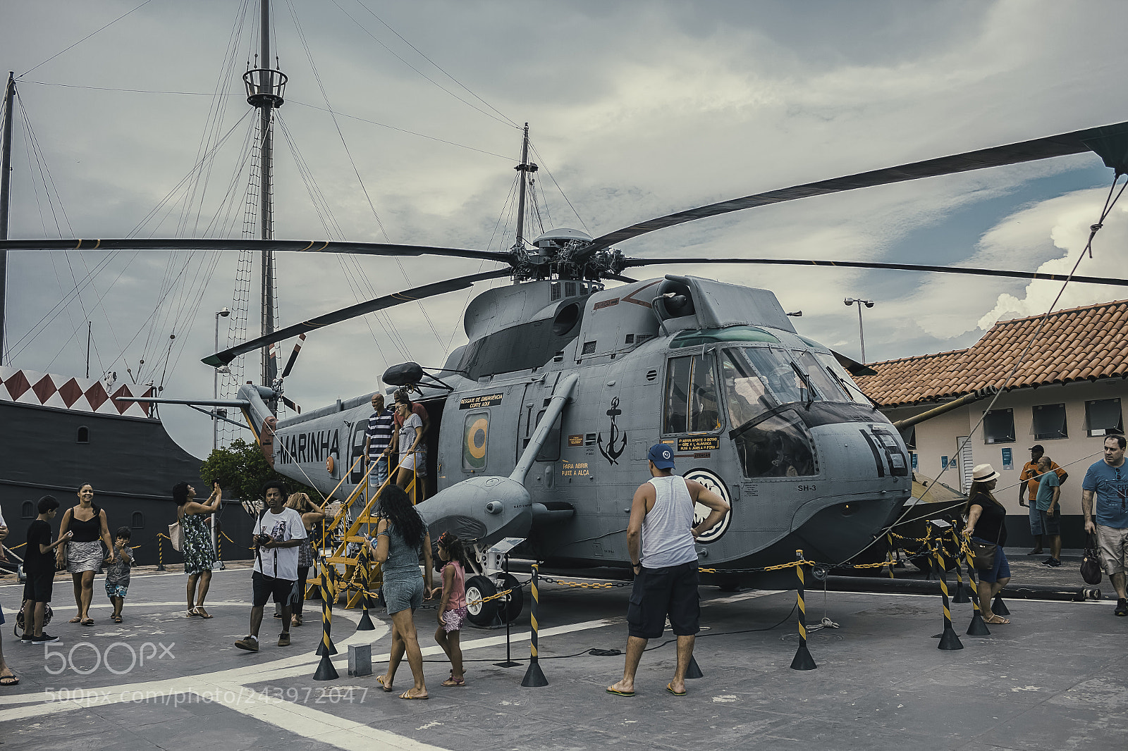 Canon EOS 700D (EOS Rebel T5i / EOS Kiss X7i) sample photo. Around the helicopter photography