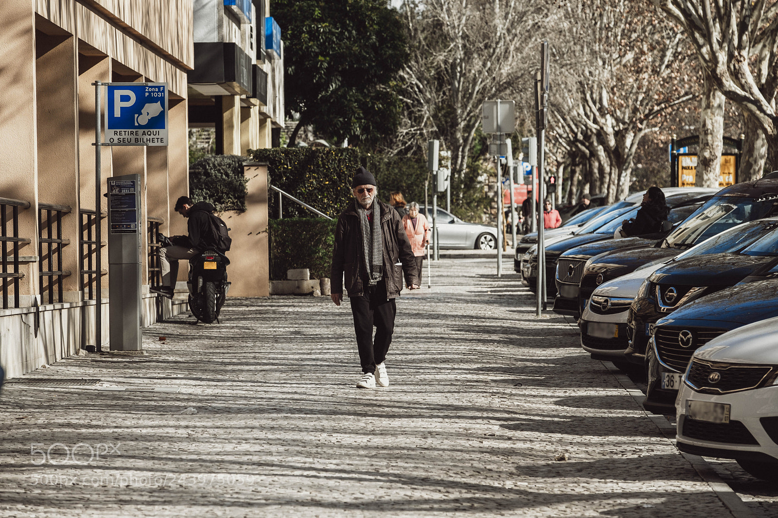 Fujifilm X-T2 sample photo. A stylish old man photography