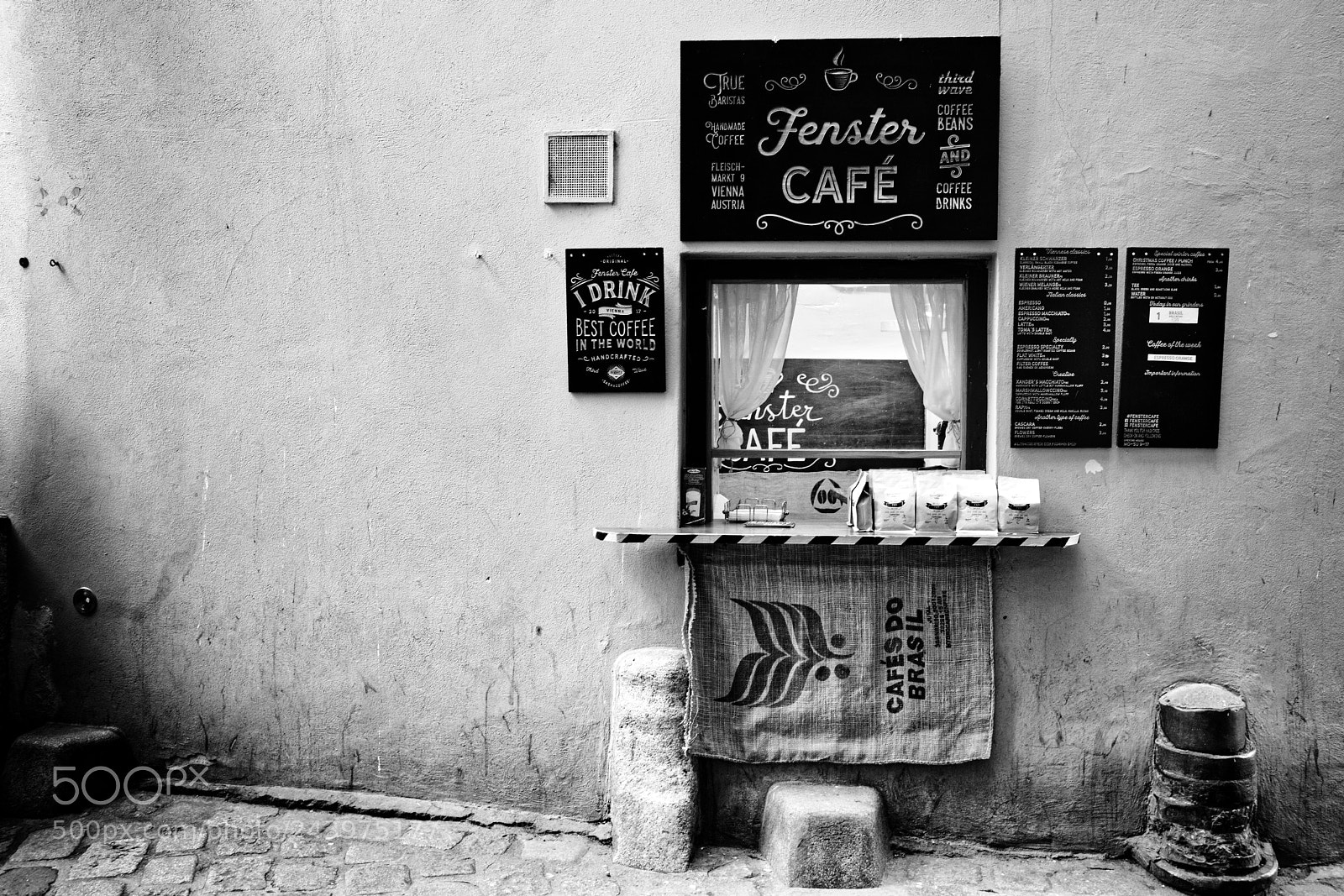 Leica M (Typ 240) sample photo. Little café photography