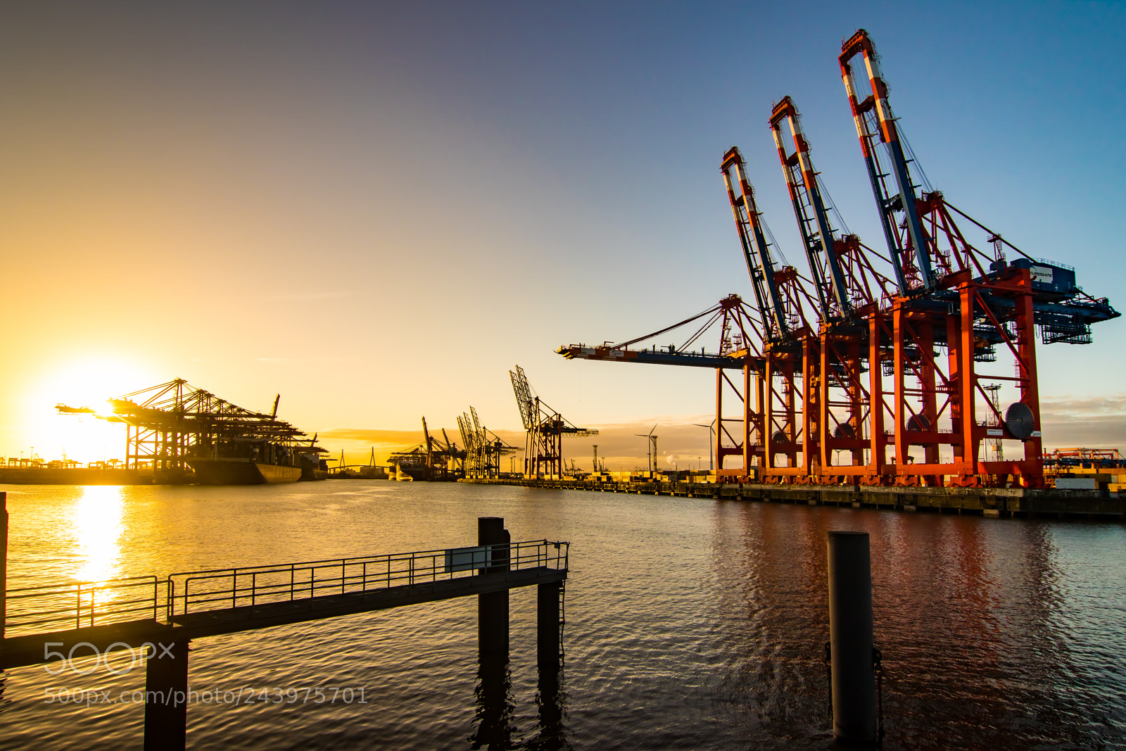 Canon EOS 77D (EOS 9000D / EOS 770D) sample photo. Hamburg harbour in the photography