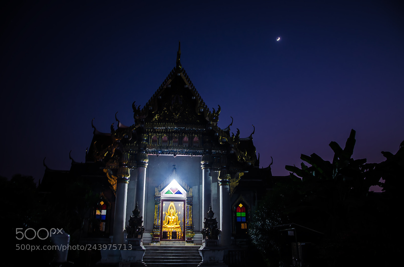 Nikon D5100 sample photo. Moonrise at thai temple. photography