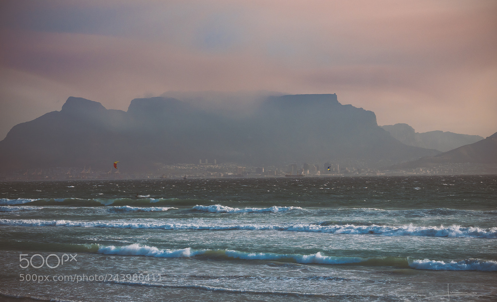Panasonic Lumix DMC-GH4 sample photo. A storm brewing photography
