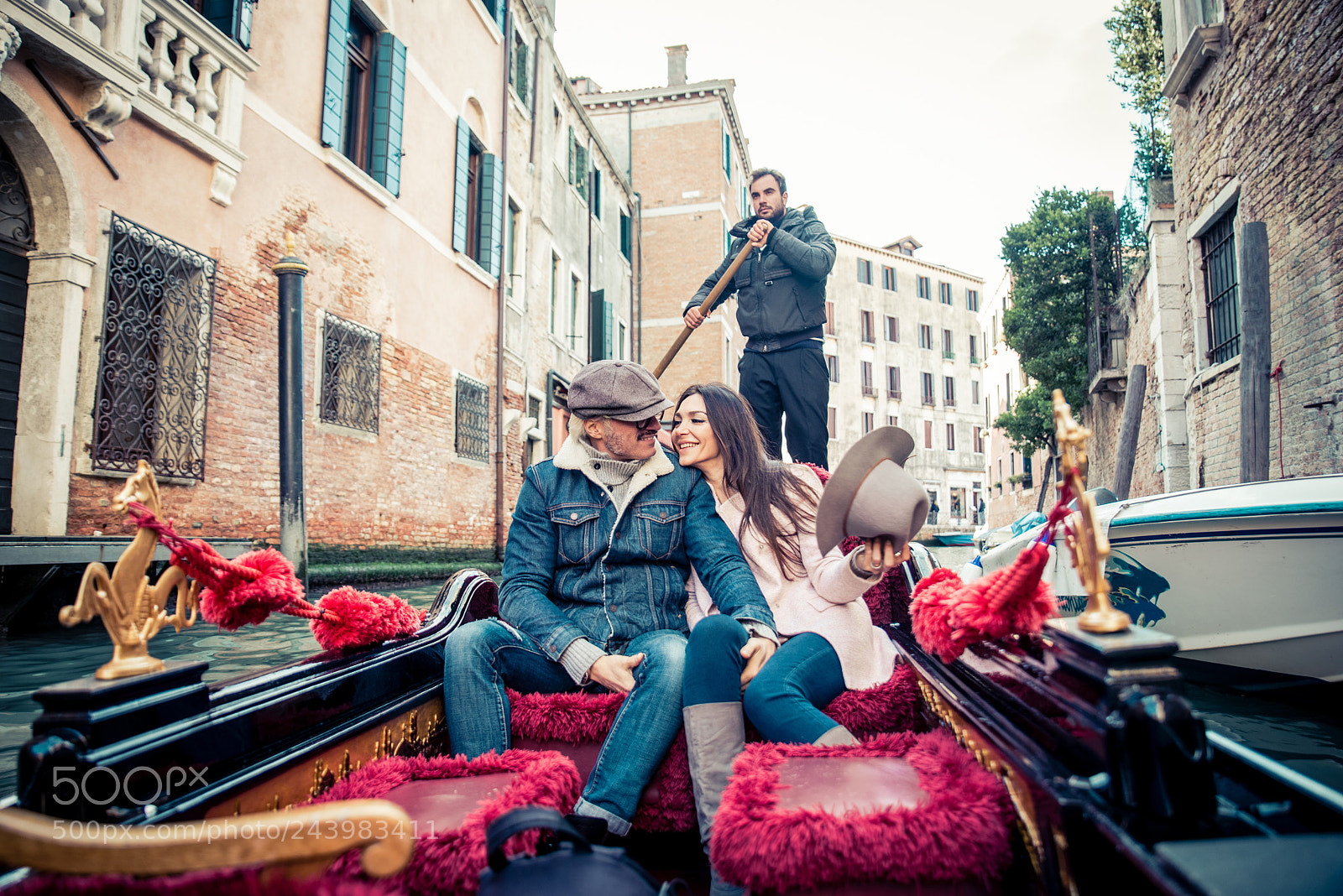 Nikon D610 sample photo. Couple sailing on venetian photography