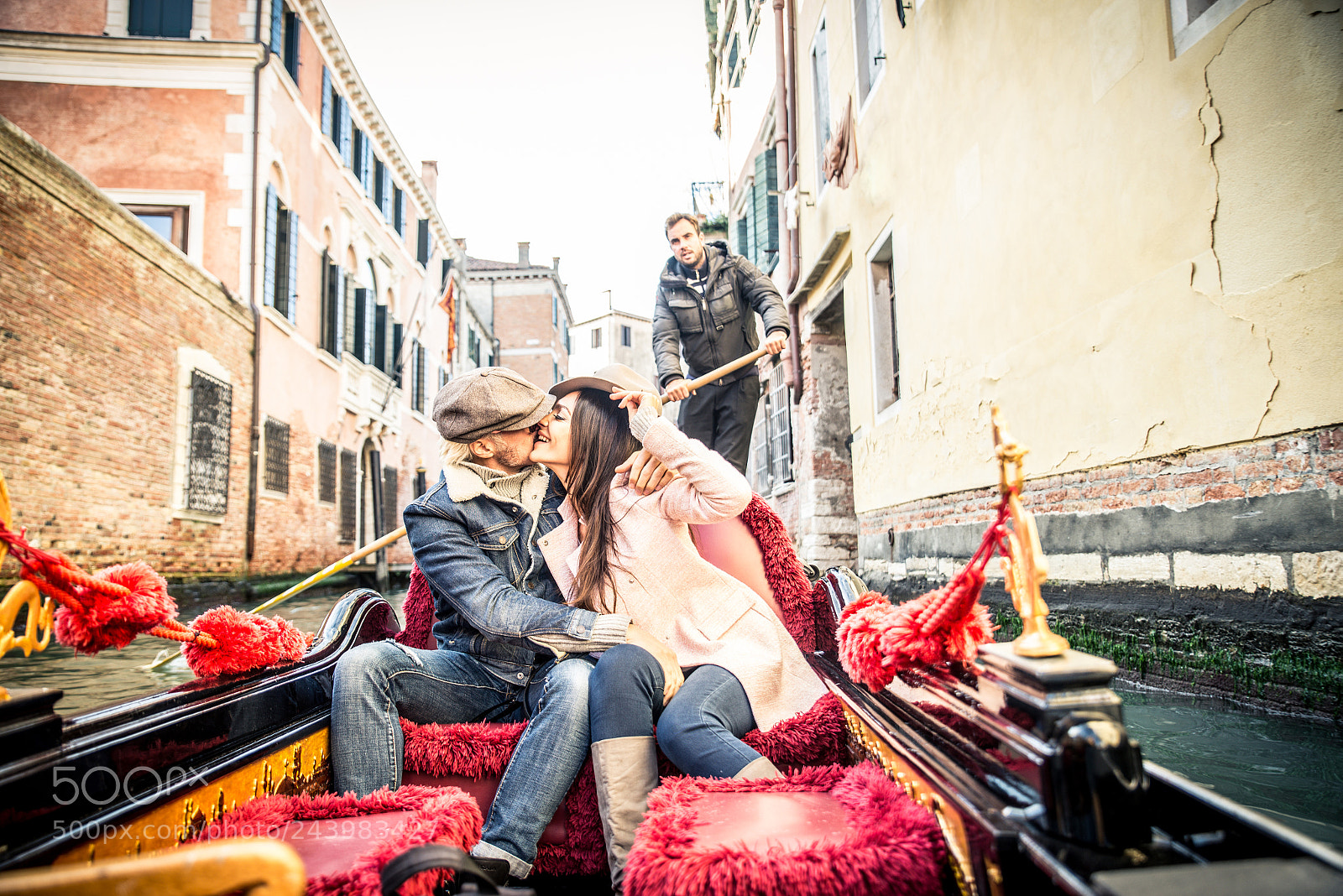Nikon D610 sample photo. Couple sailing on venetian photography