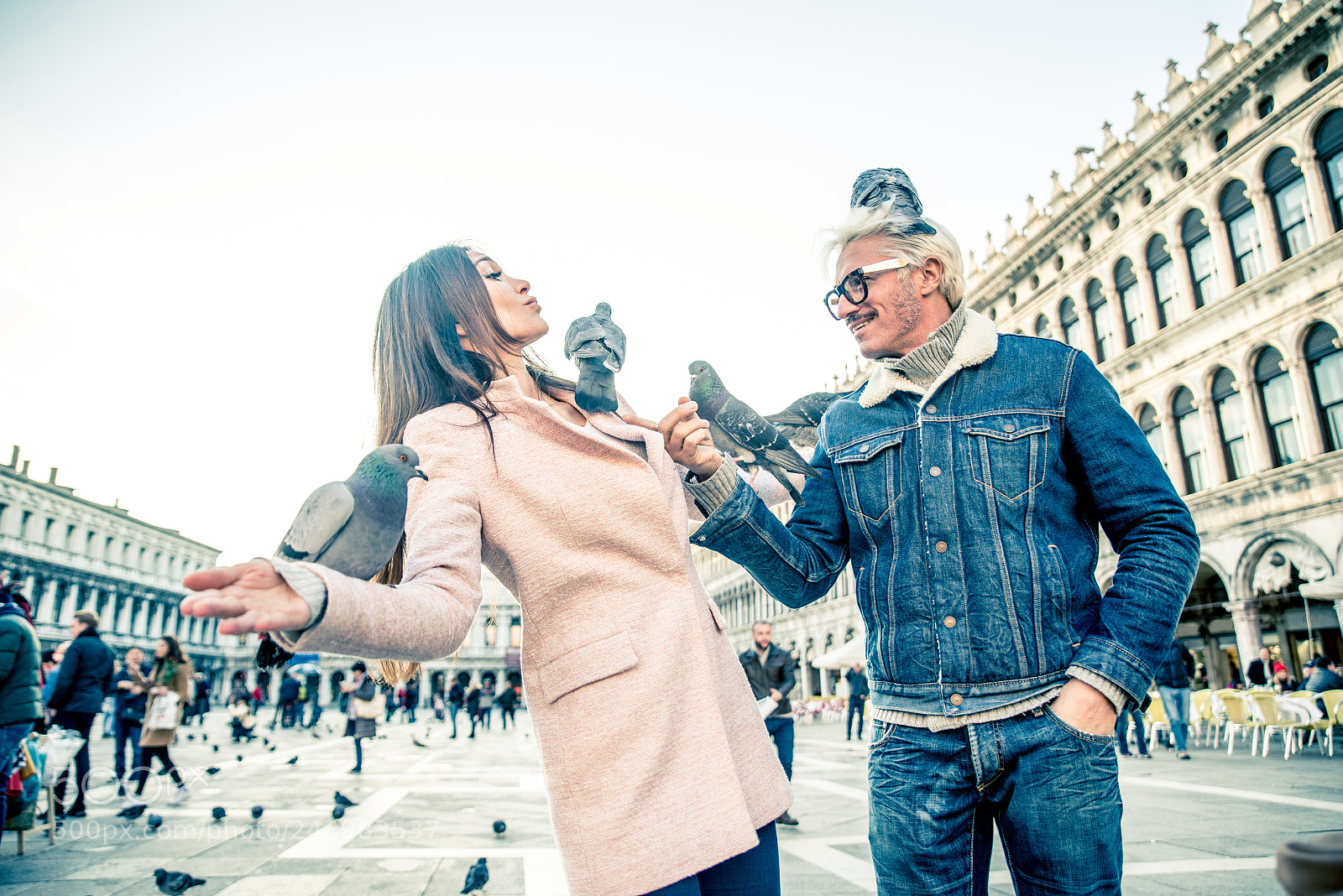Nikon D610 sample photo. Couple visiting saint mark photography
