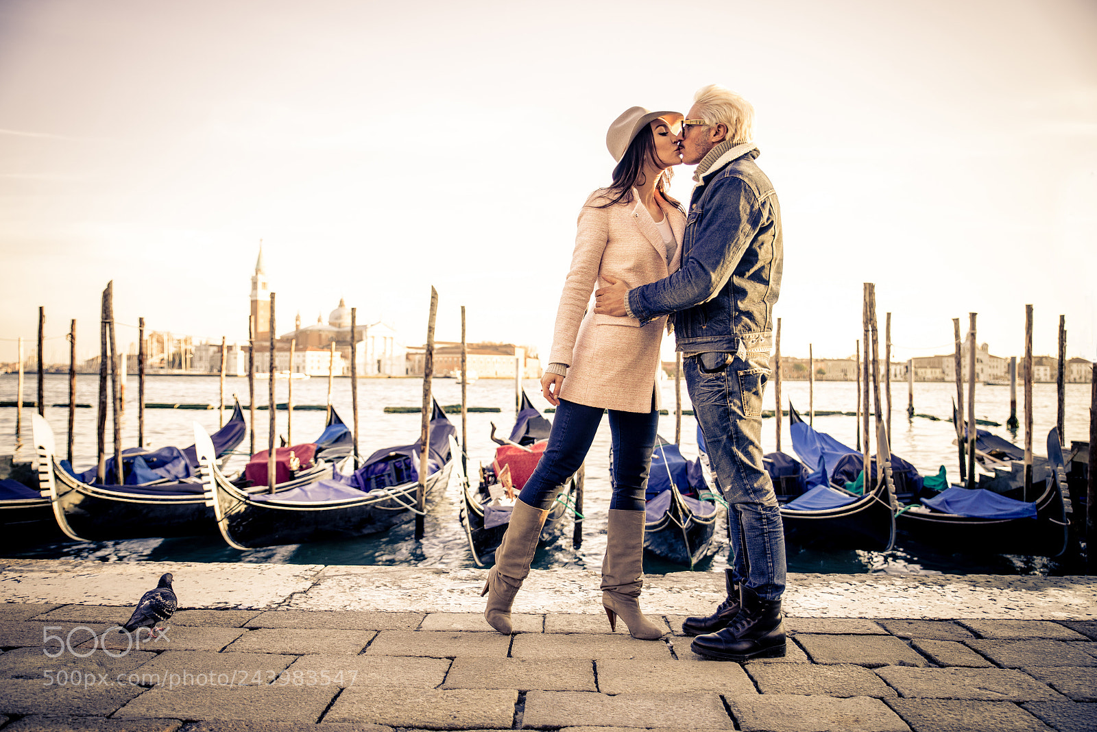 Nikon D610 sample photo. Couple in venice photography