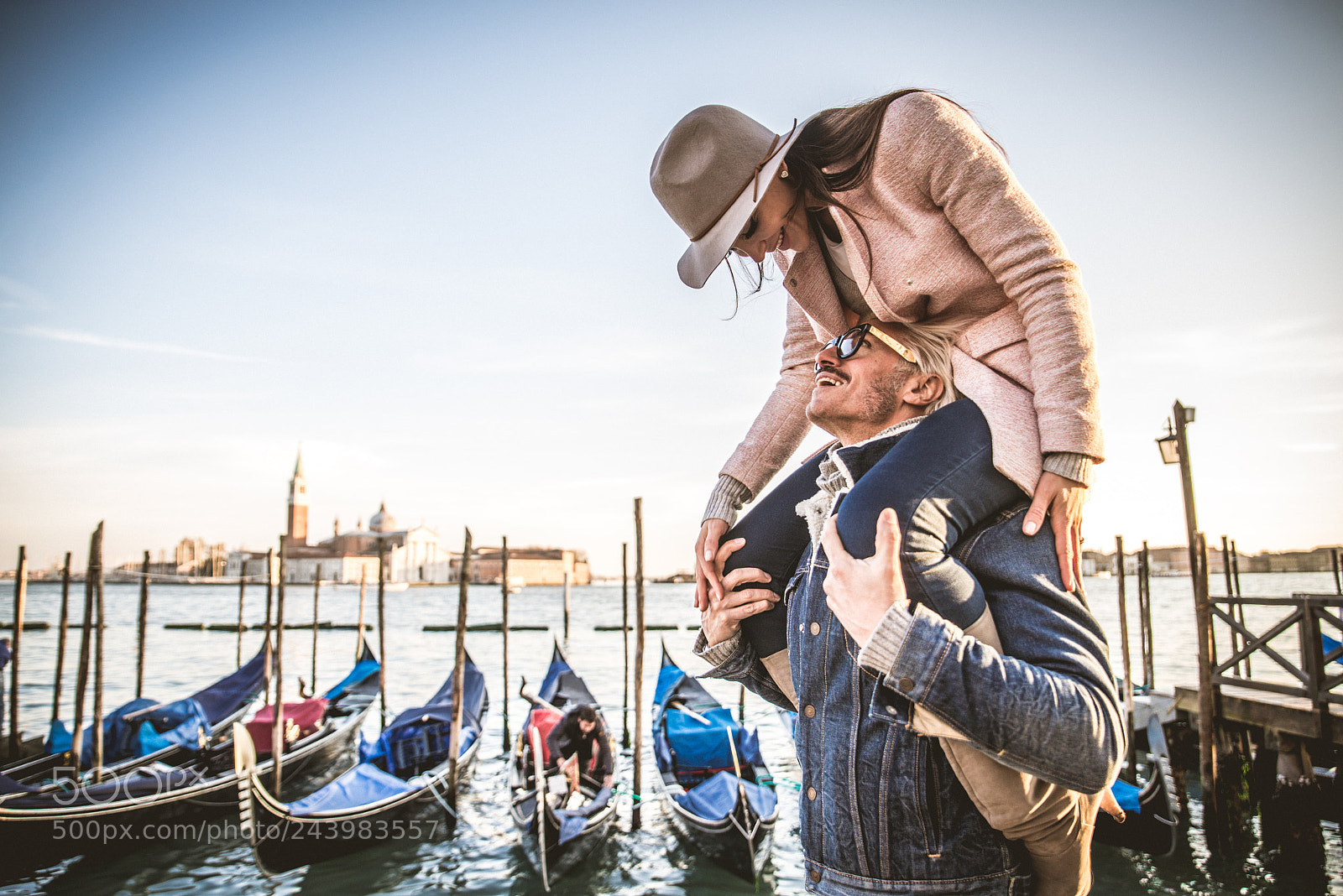 Nikon D610 sample photo. Couple in venice photography