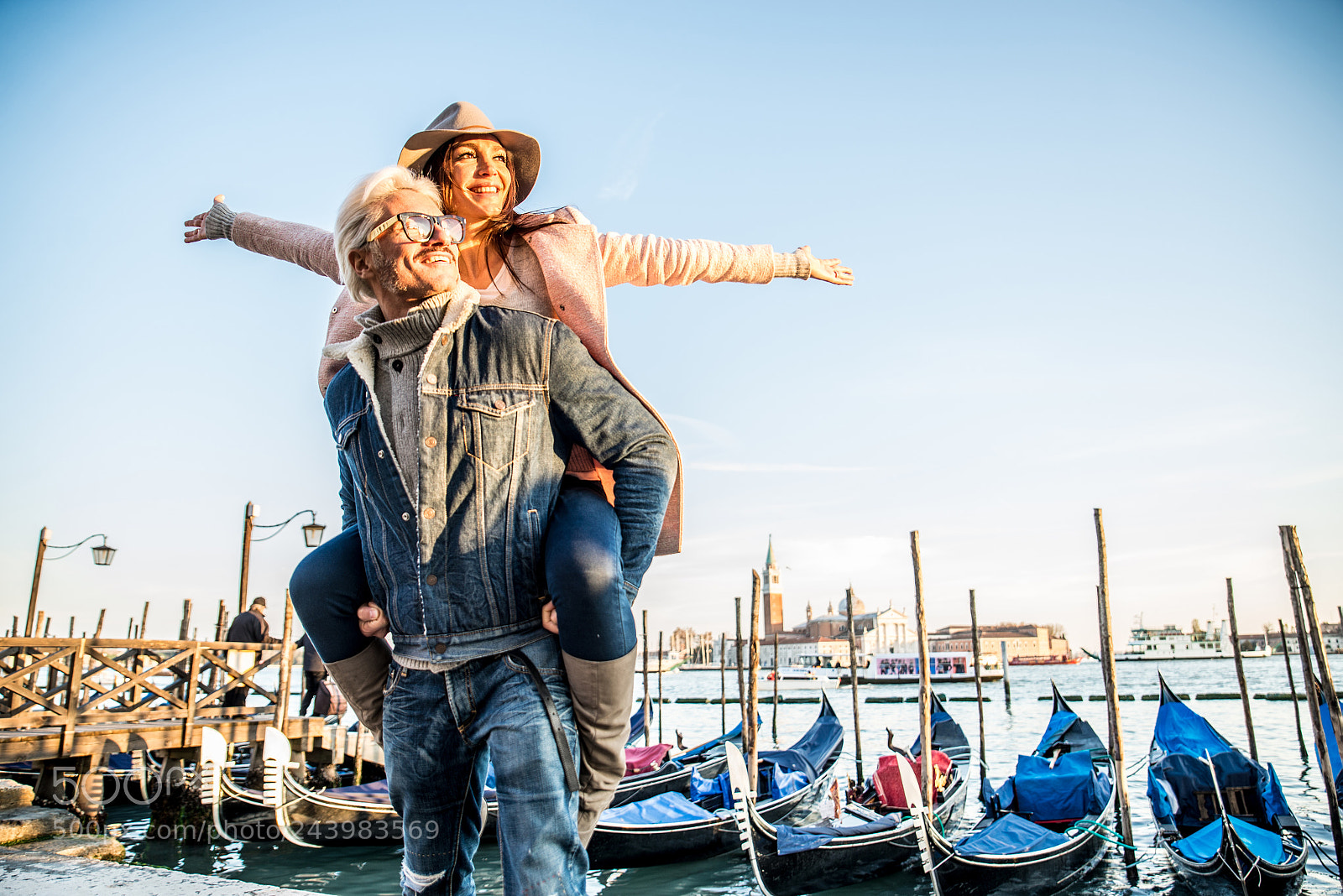 Nikon D610 sample photo. Couple in venice photography