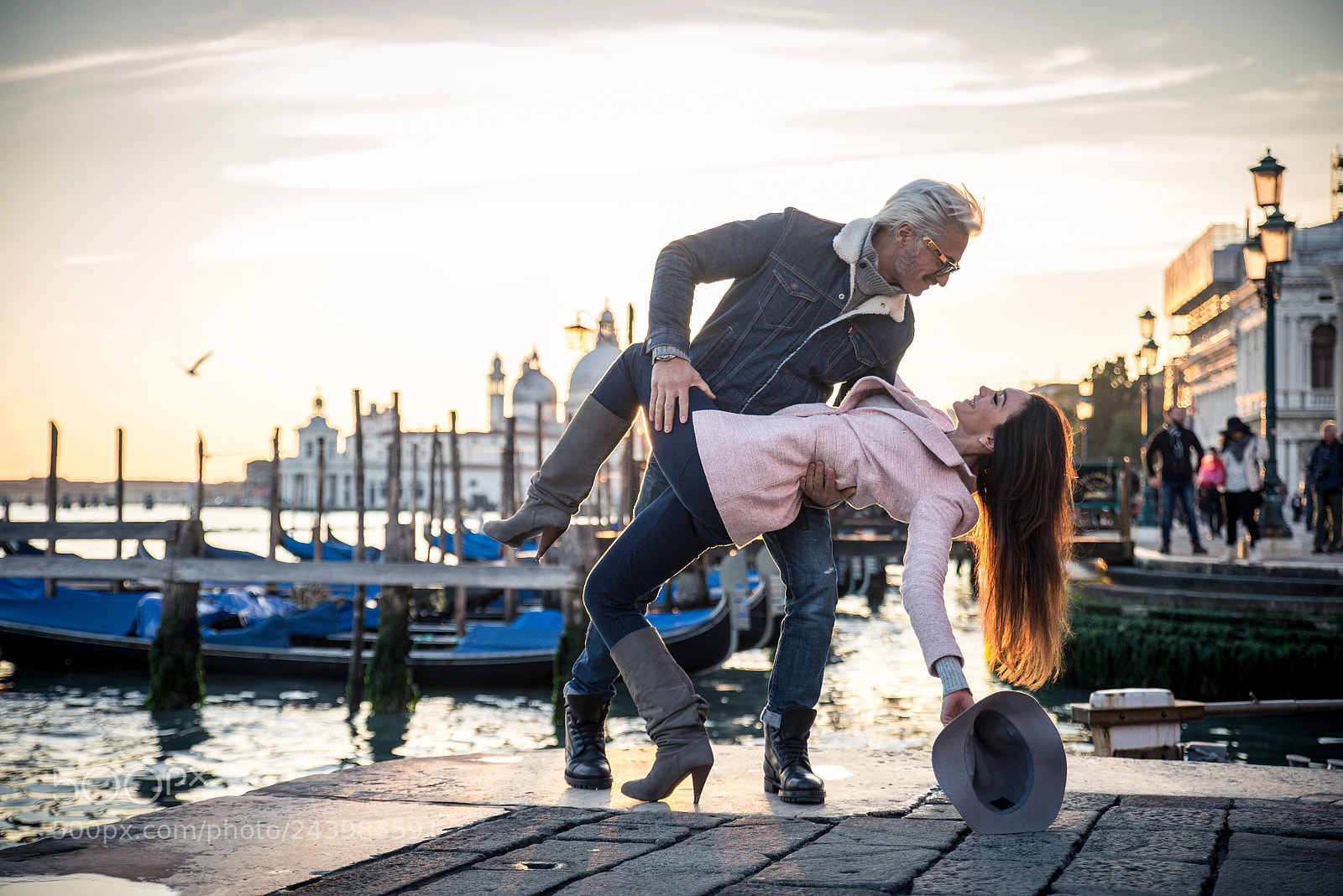 Nikon D610 sample photo. Couple in venice photography