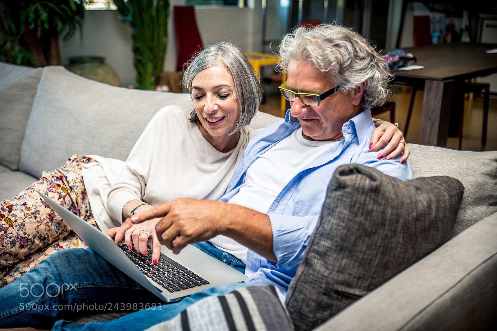 Nikon D610 sample photo. Senior couple shopping online photography