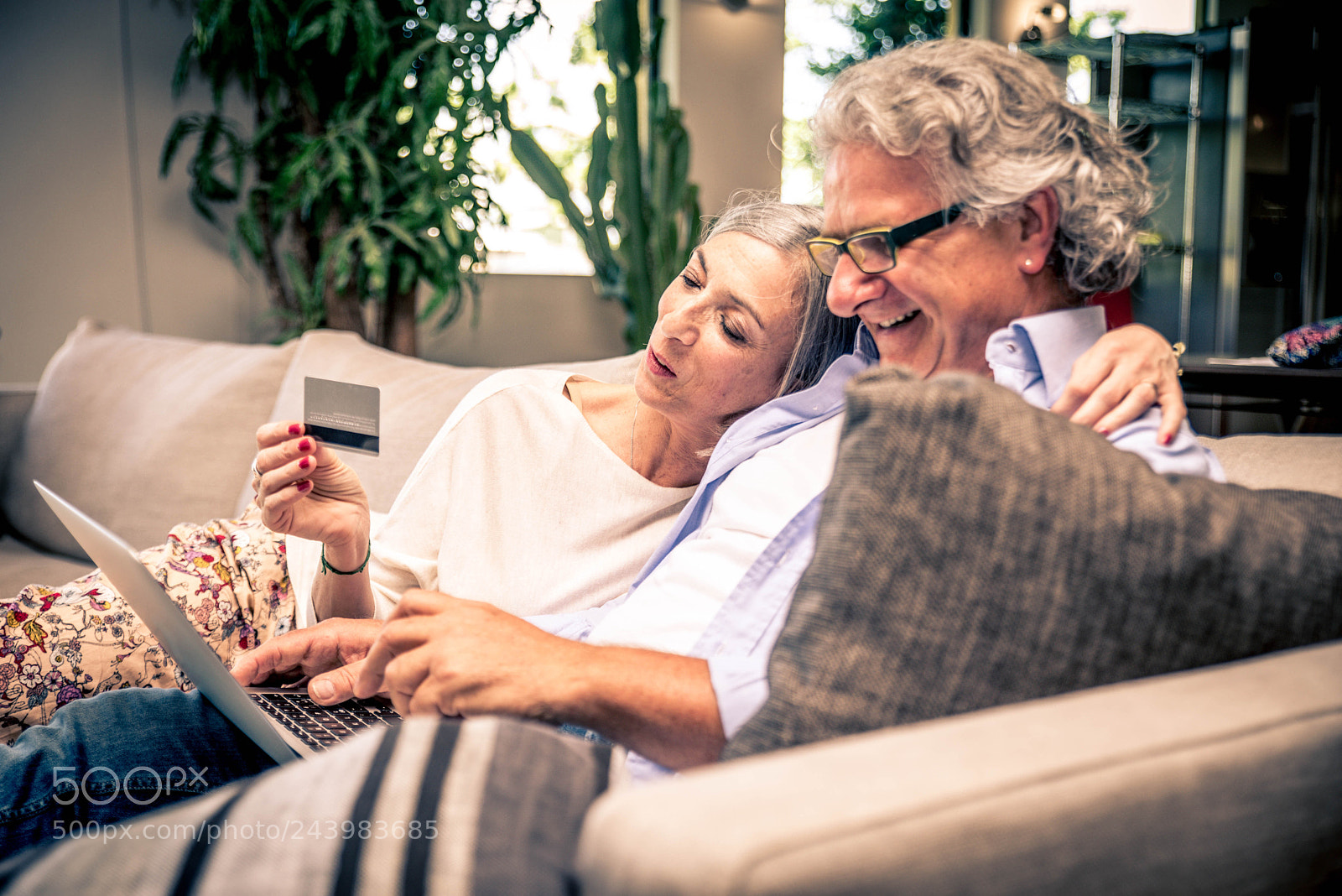 Nikon D610 sample photo. Senior couple shopping online photography