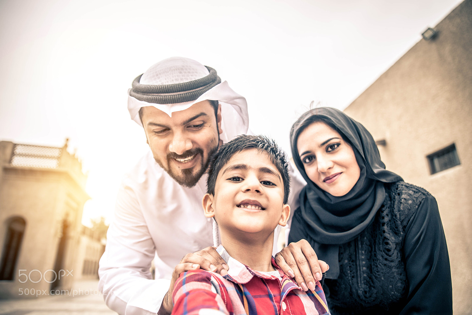 Nikon D610 sample photo. Arabian family photography