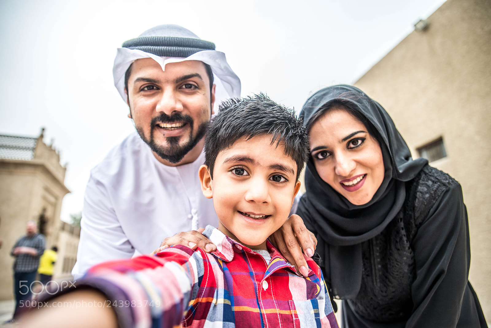 Nikon D610 sample photo. Arabian family photography