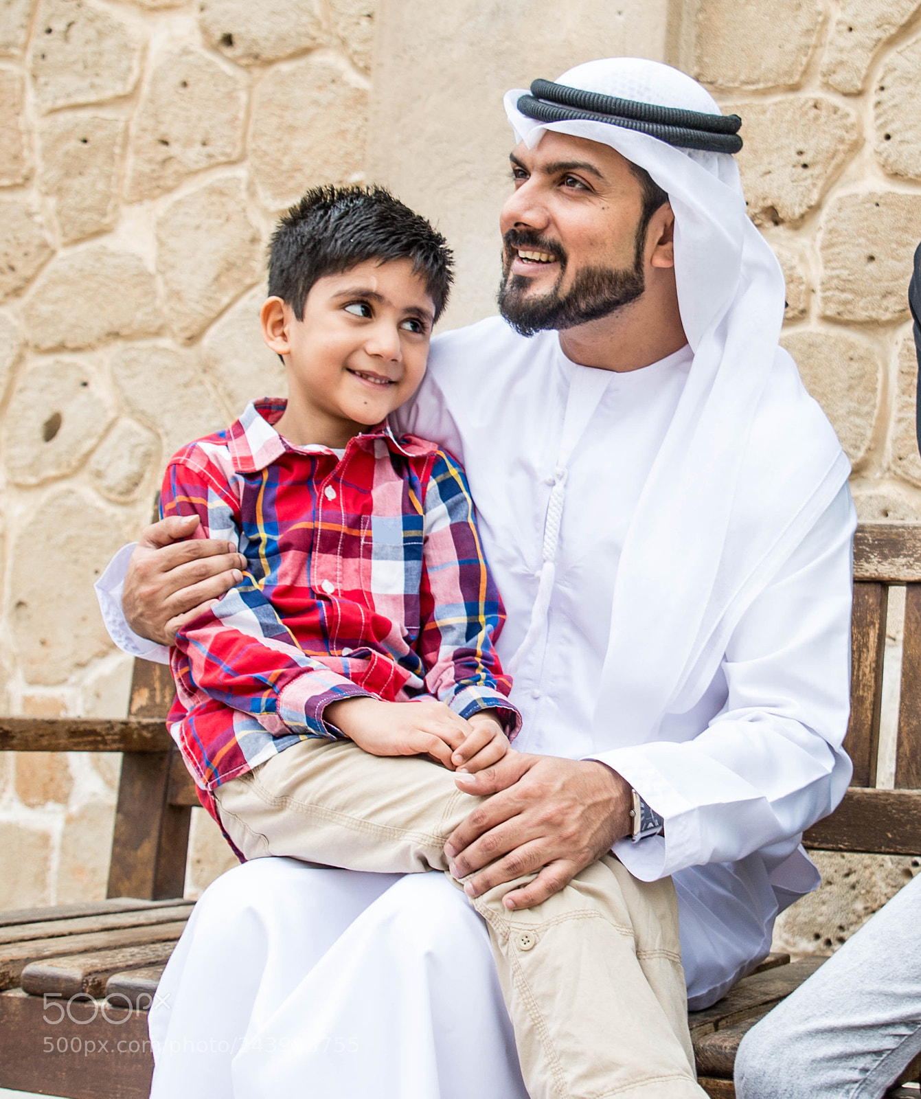 Nikon D610 sample photo. Arabian family photography