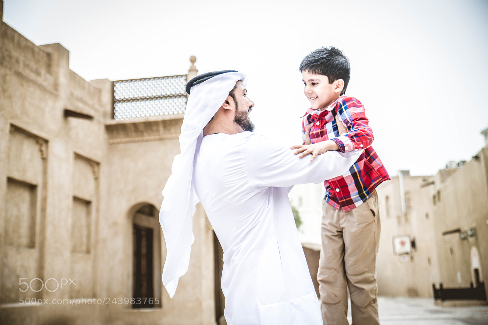 Nikon D610 sample photo. Arabian family photography
