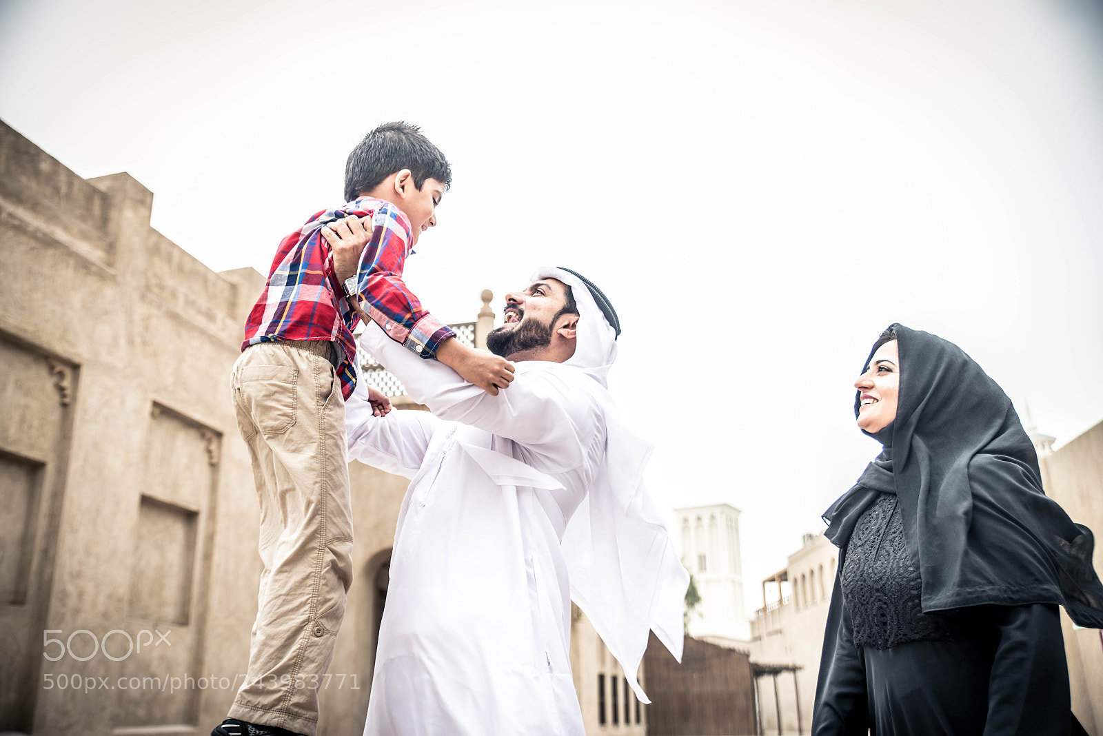 Nikon D610 sample photo. Arabian family photography