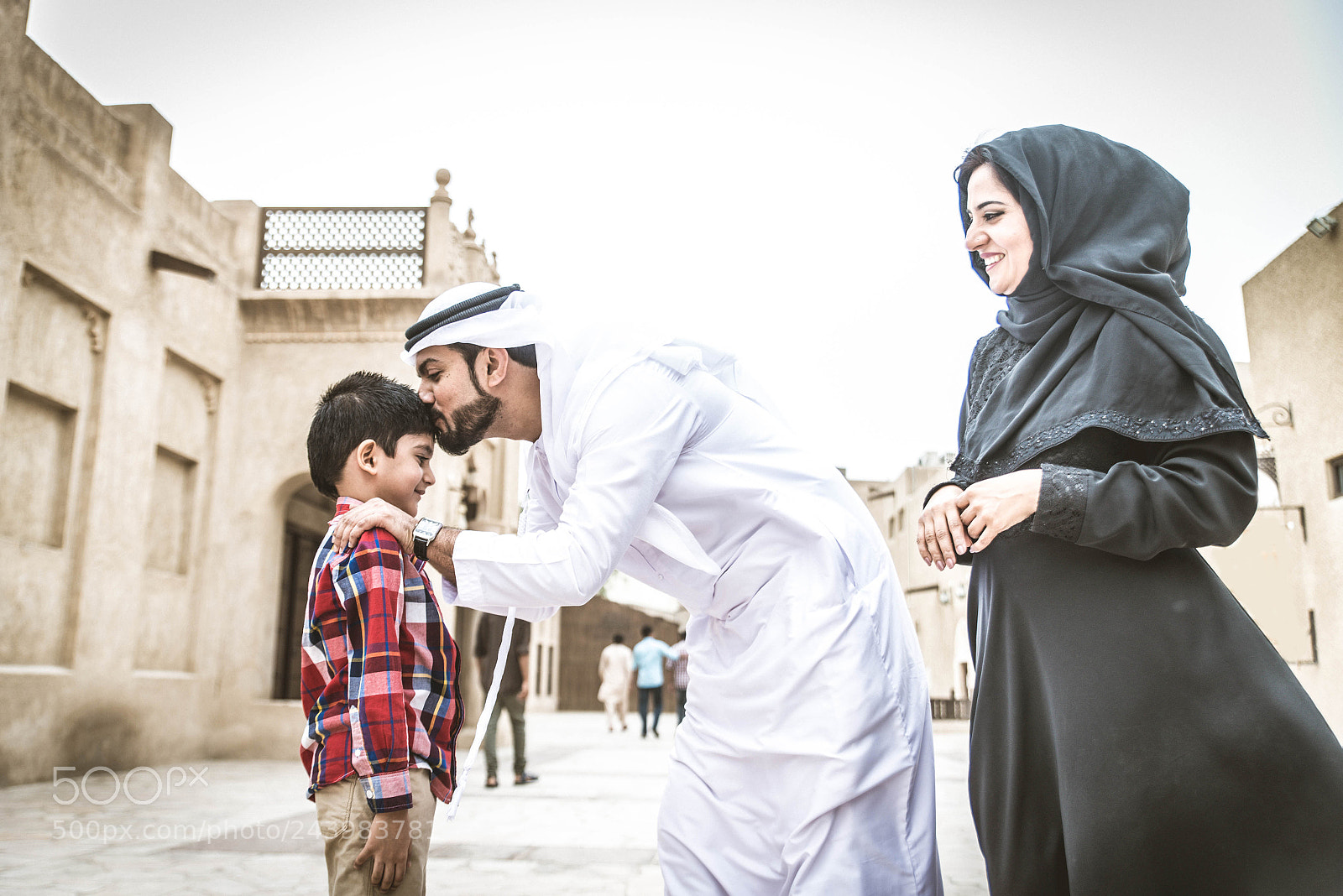 Nikon D610 sample photo. Arabian family photography