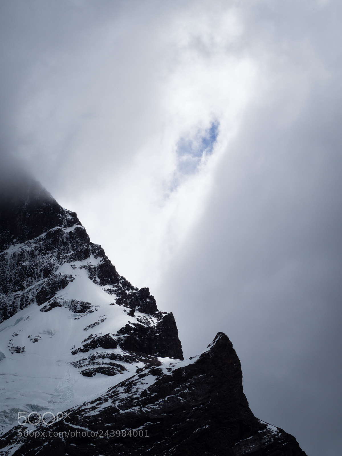 Olympus OM-D E-M10 III sample photo. Torres del paine photography