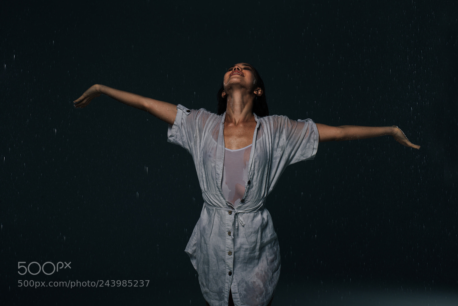 Nikon D610 sample photo. Woman under the rain photography