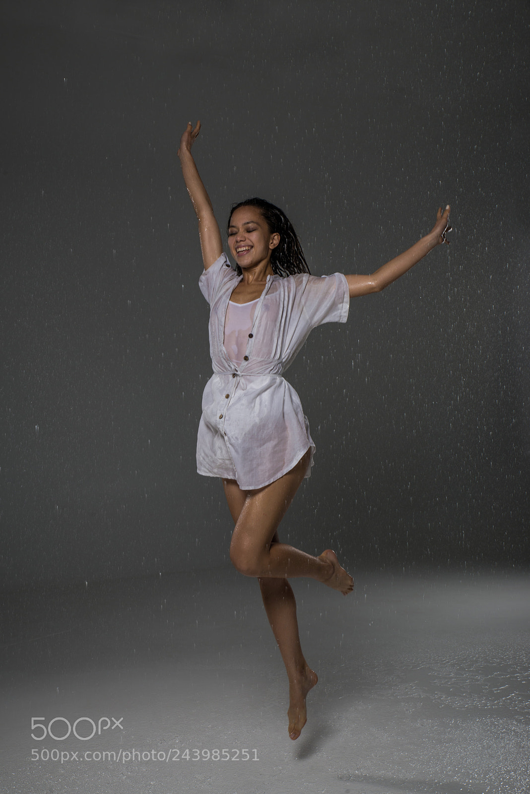 Nikon D610 sample photo. Woman under the rain photography